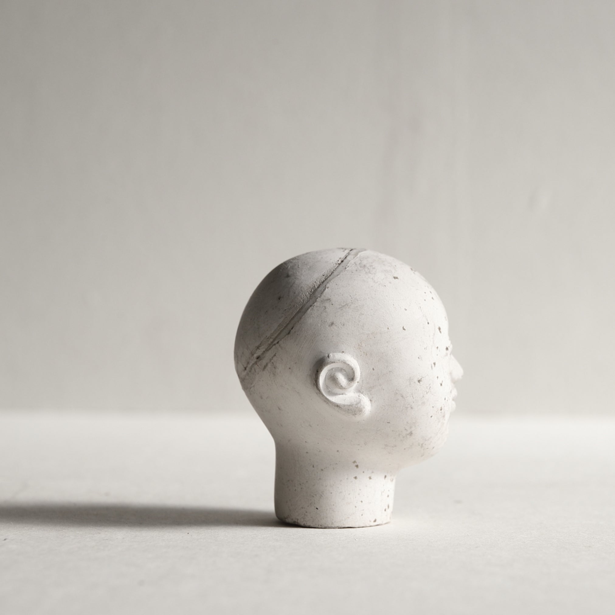 MOLDE DE YESO PARA CABEZA DE MUÑECA, a, Período Showa(1926–1989 d. C.)