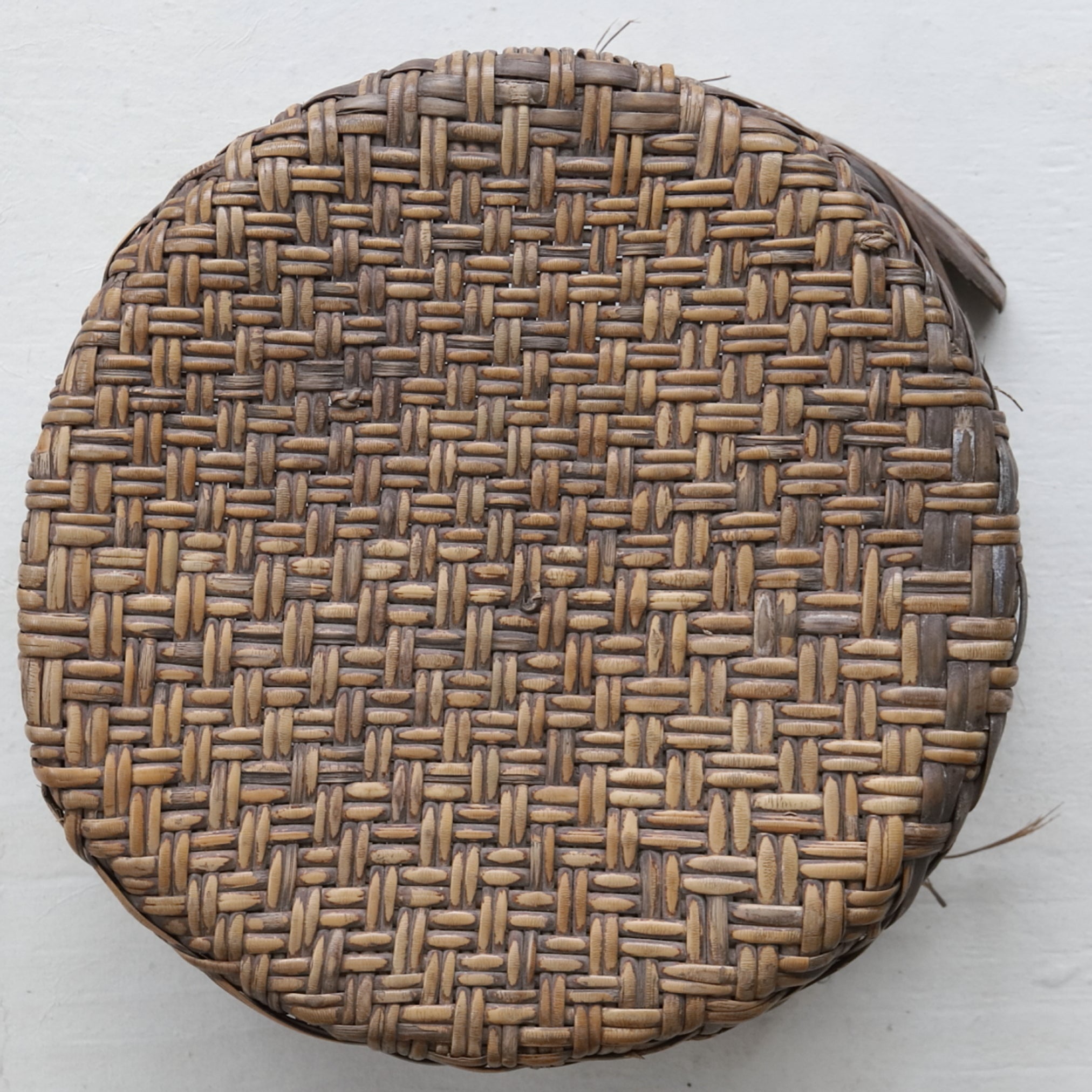 TABOURET BAS EN BAMBOU TRESSÉ, Yao, d2, Moderne(XIXe–XXe siècle)
