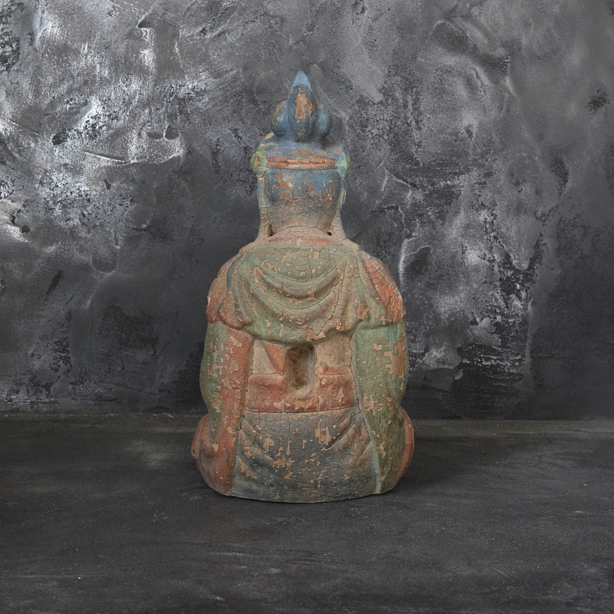 WOODEN STATUE OF AVALOKITESHVARA BODHISATTVA, Qing Dynasty(1616–1911CE)
