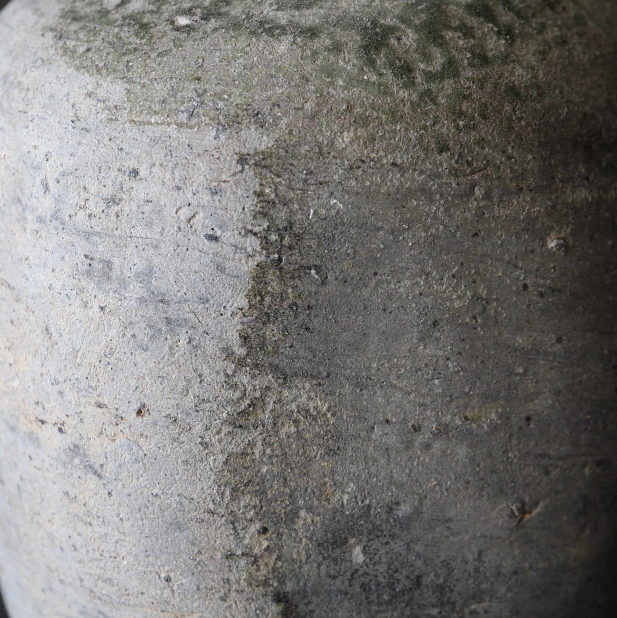 JARRA PEQUEÑA, Cerámica Sue / Uzukumaru, vidriado ceniza, Período Kofun(250–581 d. C.)