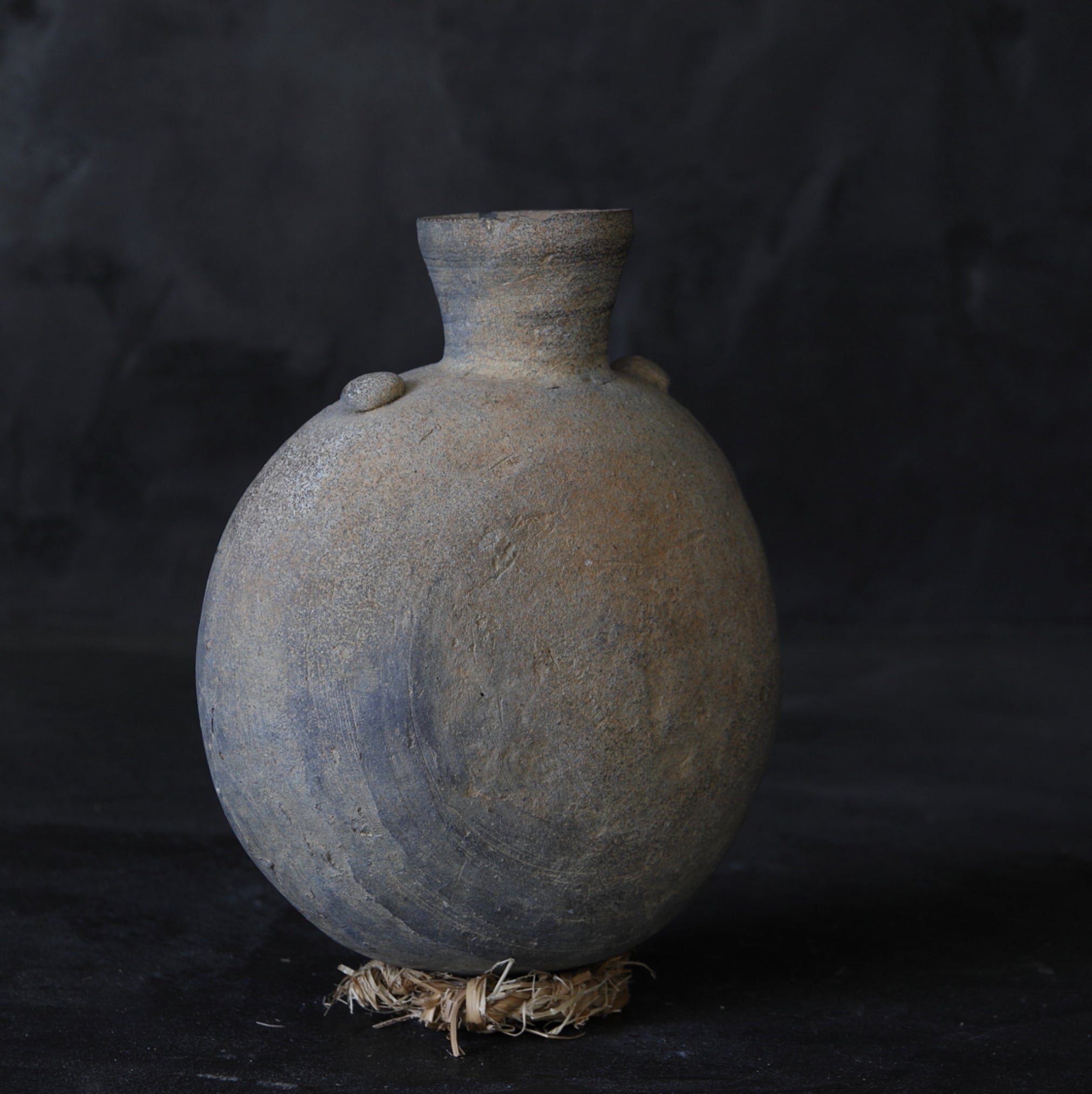FLASCHE MIT HENKEL, Sue-Keramik, Kofun-Zeit(250–581 n. Chr.)