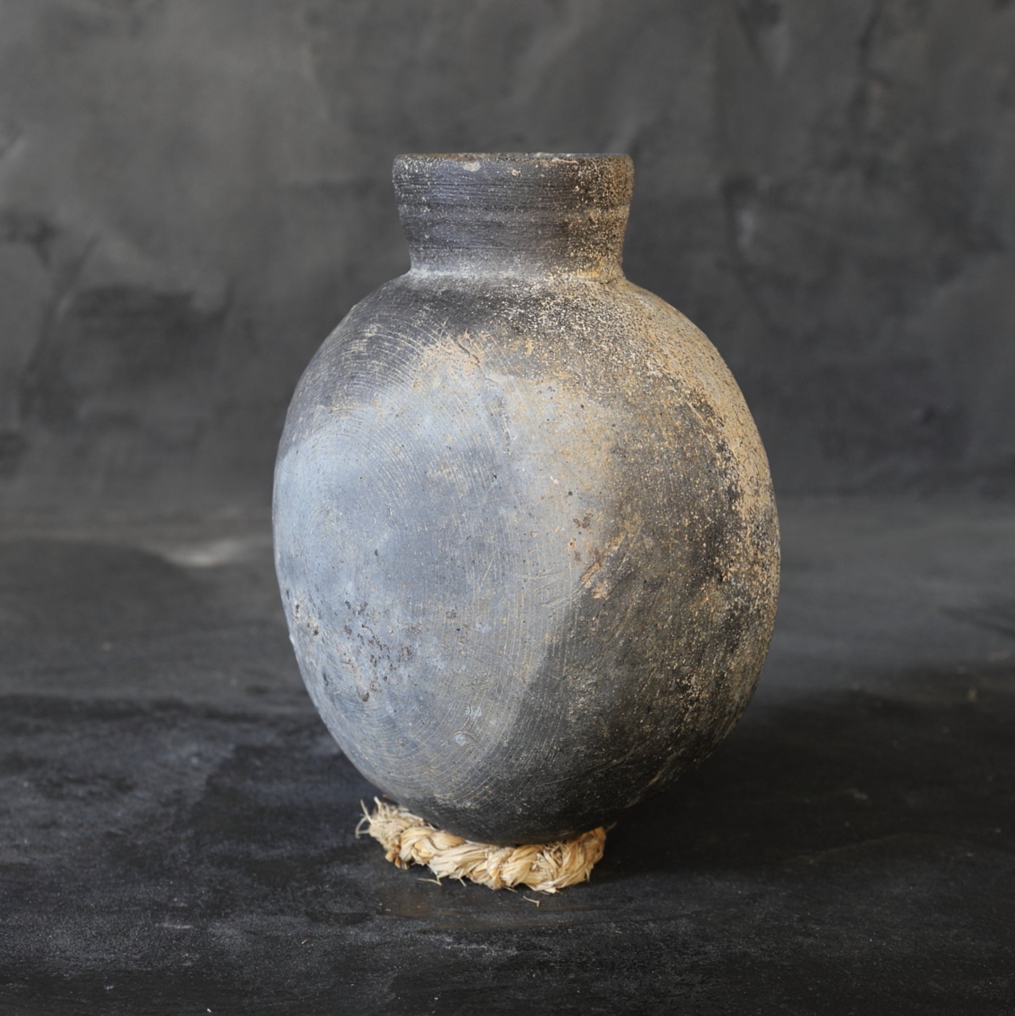 BOTELLA CON ASA, Cerámica Sue, c, Período Kofun(250–581 d. C.)