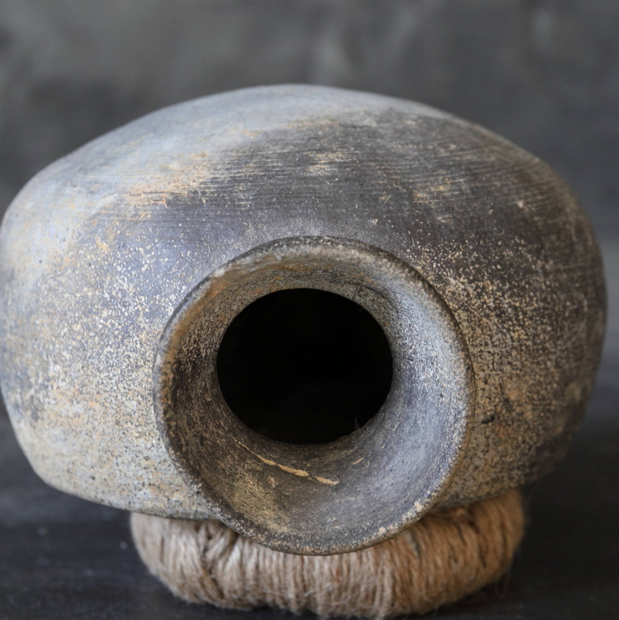 BOTELLA CON ASA, Cerámica Sue, c, Período Kofun(250–581 d. C.)