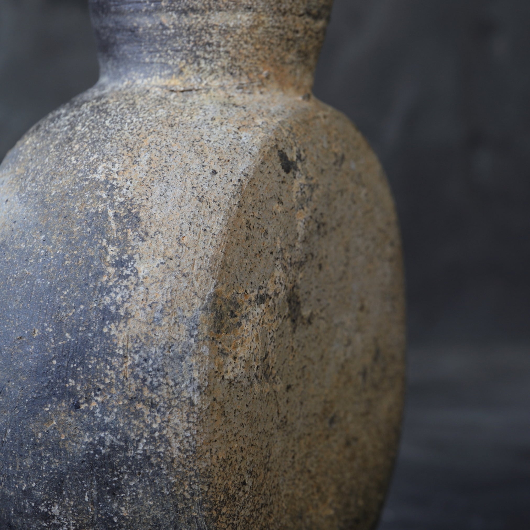 BOTELLA CON ASA, Cerámica Sue, c, Período Kofun(250–581 d. C.)