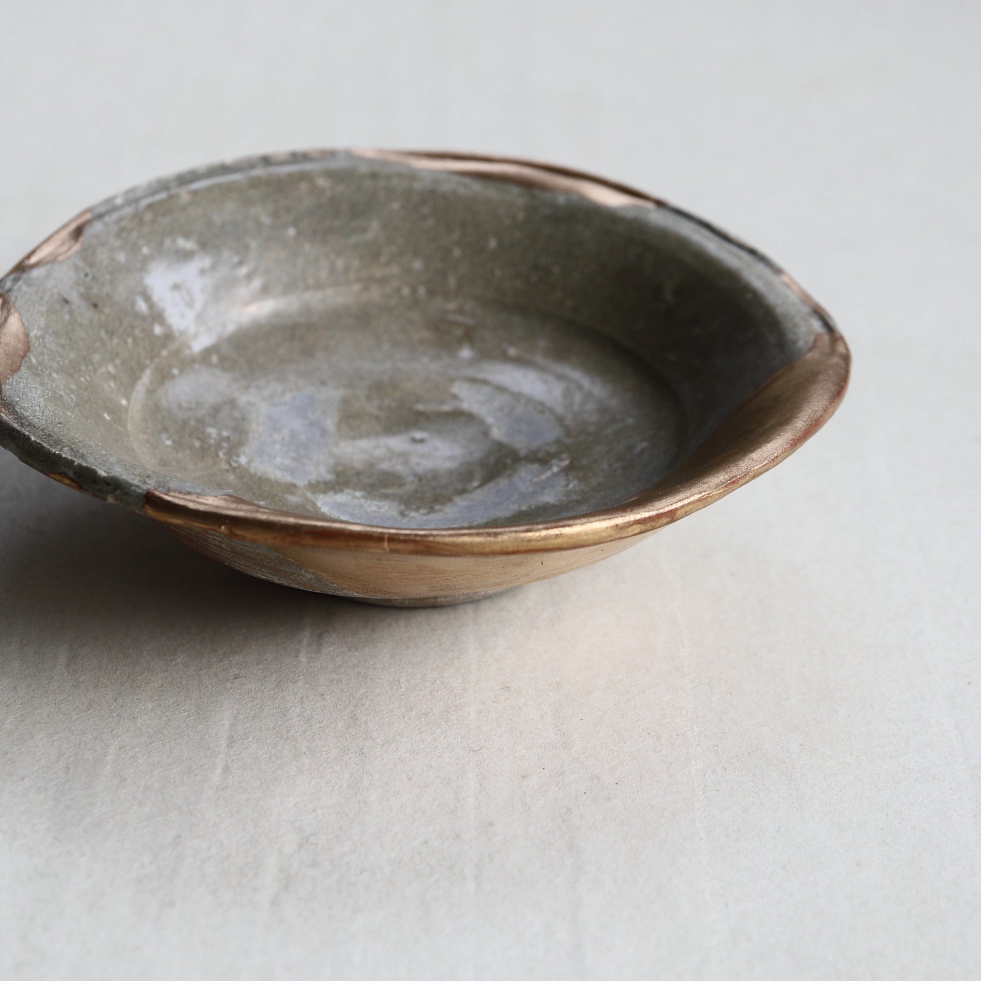 PLATO, Horno Yoshinomoto / Ko-Karatsu y reparación Kintsugi, Período Edo(1603–1867 d. C.)