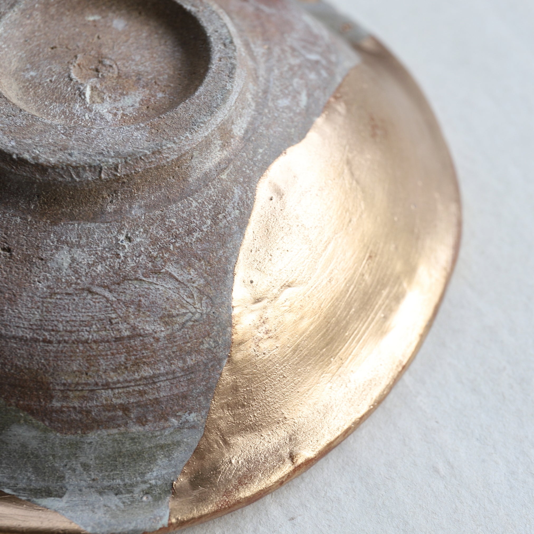 PLATO, Horno Yoshinomoto / Ko-Karatsu y reparación Kintsugi, Período Edo(1603–1867 d. C.)