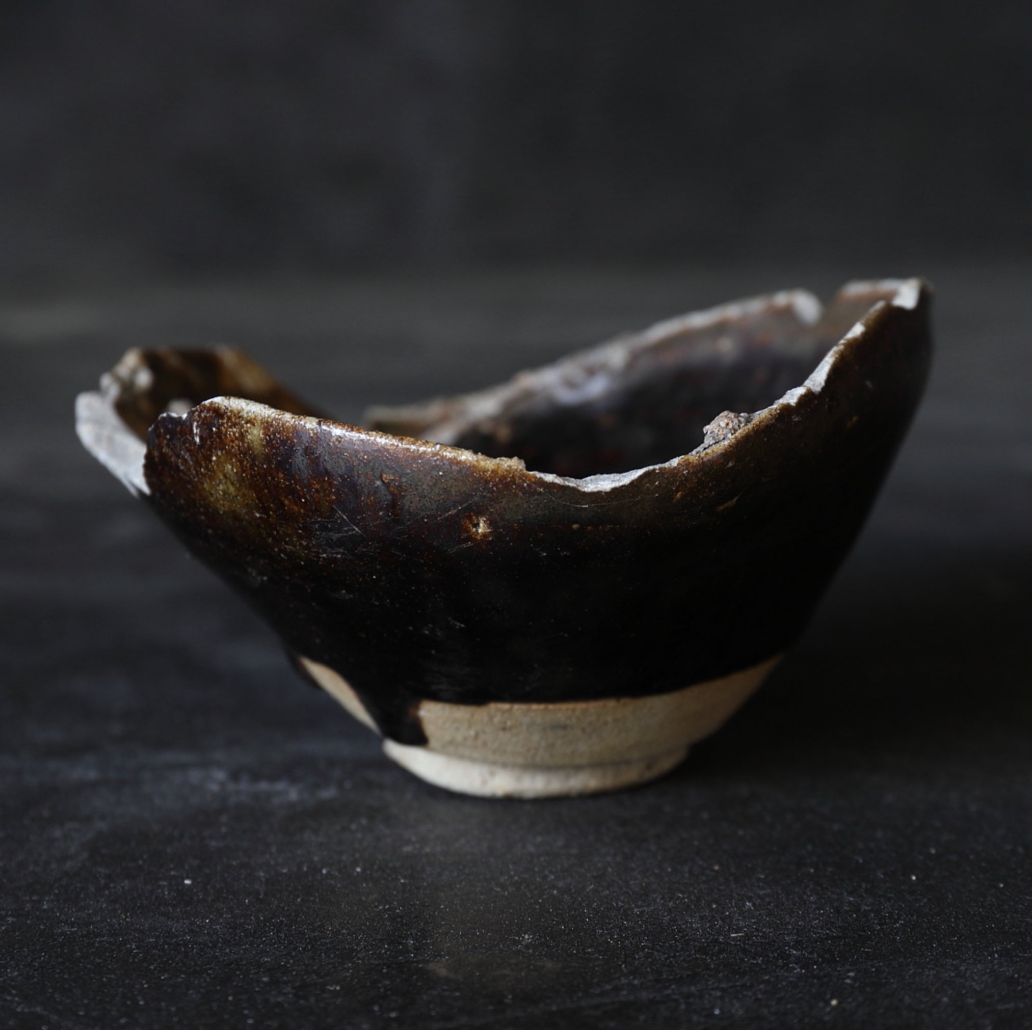 YABURE TENMOKU(TEA BOWL), Ko-Mino, Kofun Period(250-581CE)