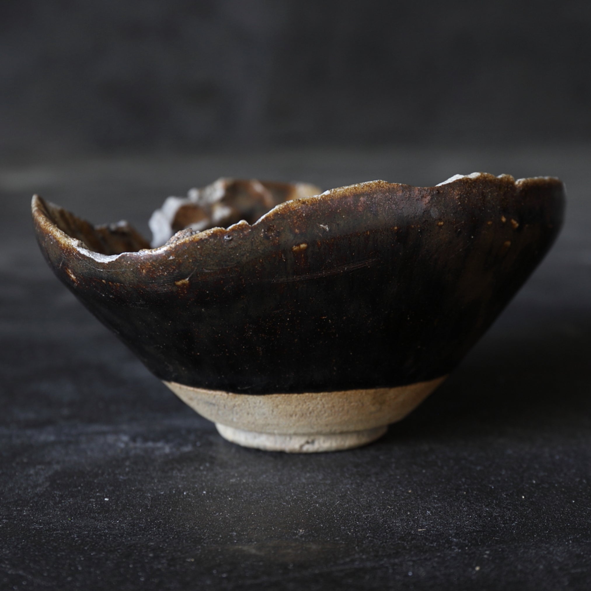 YABURE TENMOKU(TEA BOWL), Ko-Mino, Kofun Period(250-581CE)