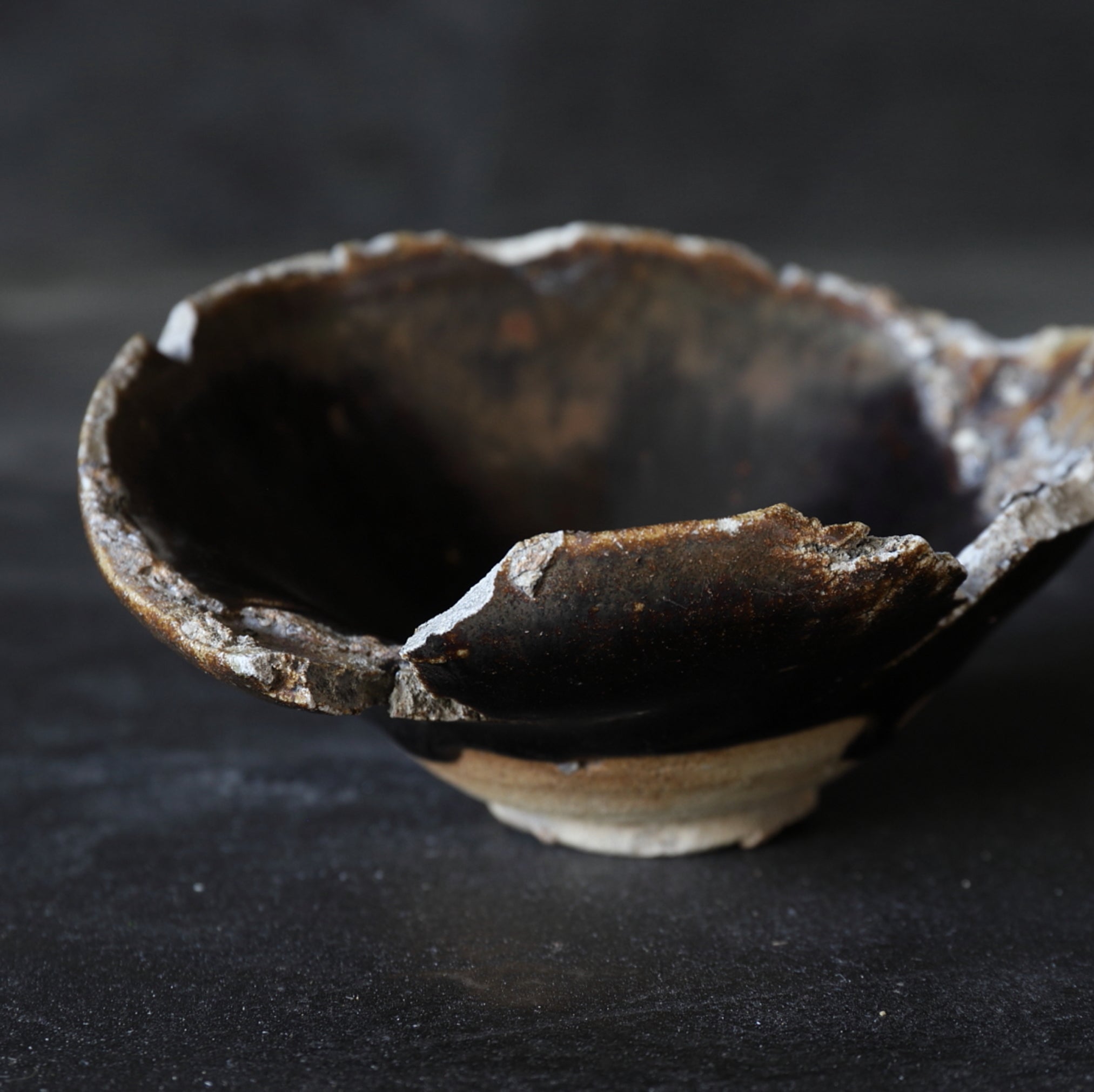 YABURE TENMOKU(TEA BOWL), Ko-Mino, Kofun Period(250-581CE)