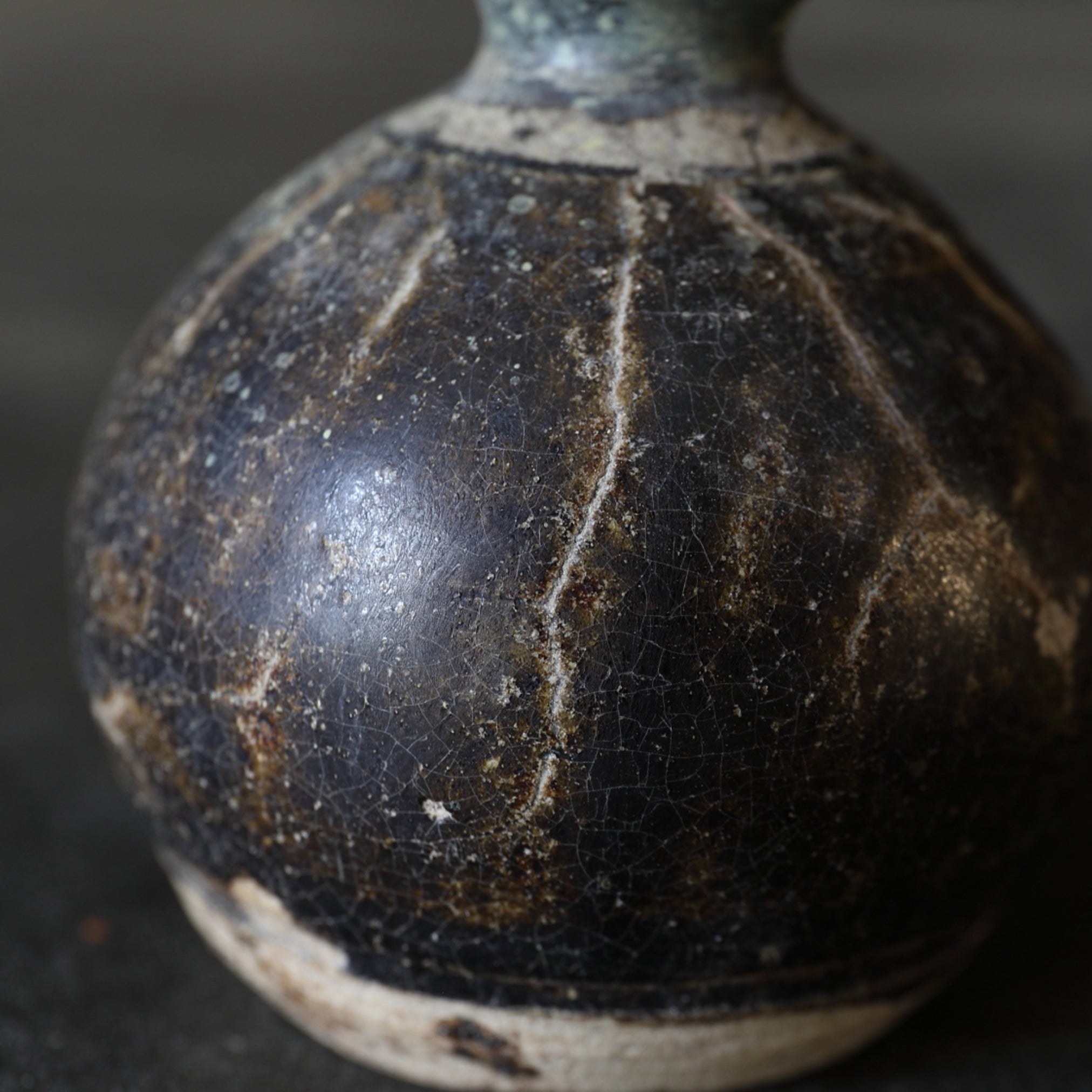 JARRA PEQUEÑA, Ko-Seto, vidriado de hierro, Período Muromachi(1336–1573 d. C.)