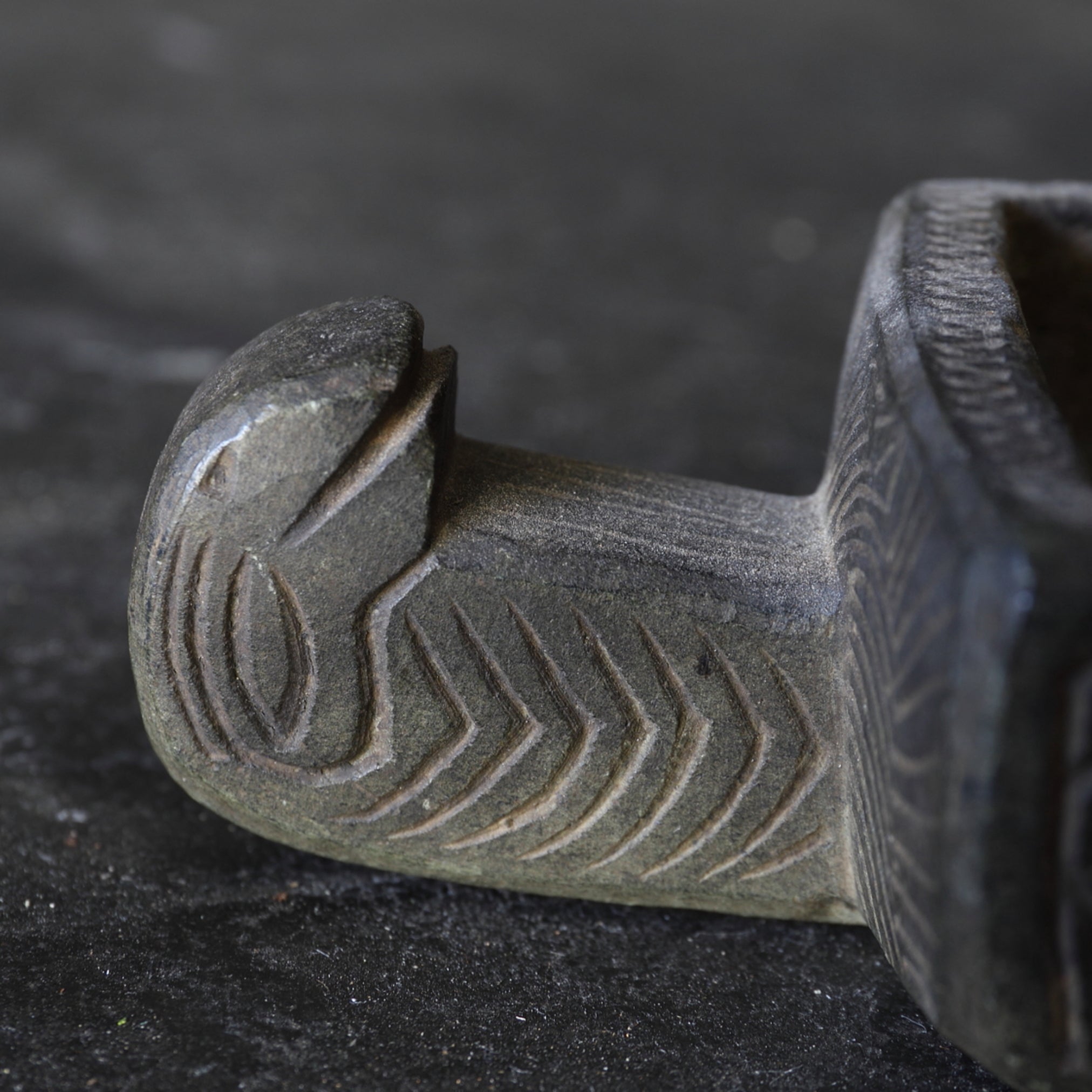 LÁMPARA DE ACEITE DE PIEDRA, Edad Media(Siglos XII–XVI)