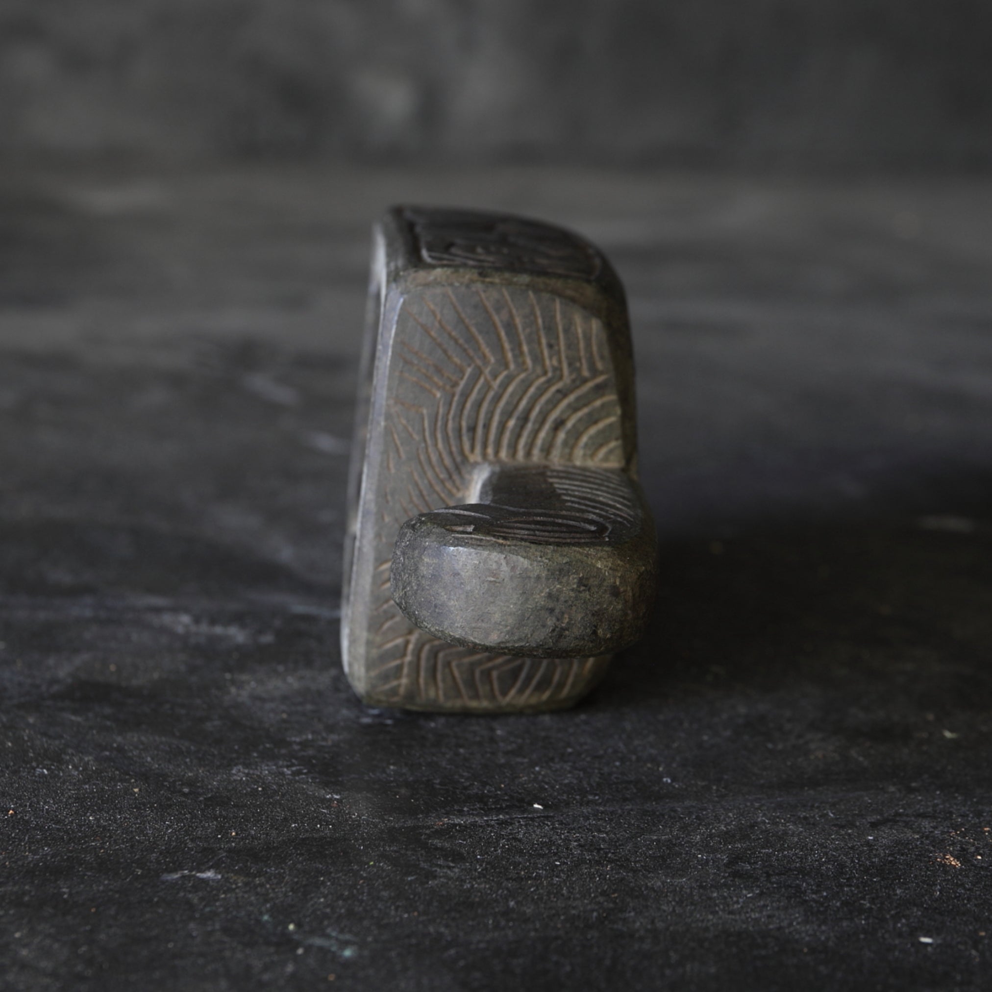 LÁMPARA DE ACEITE DE PIEDRA, Edad Media(Siglos XII–XVI)