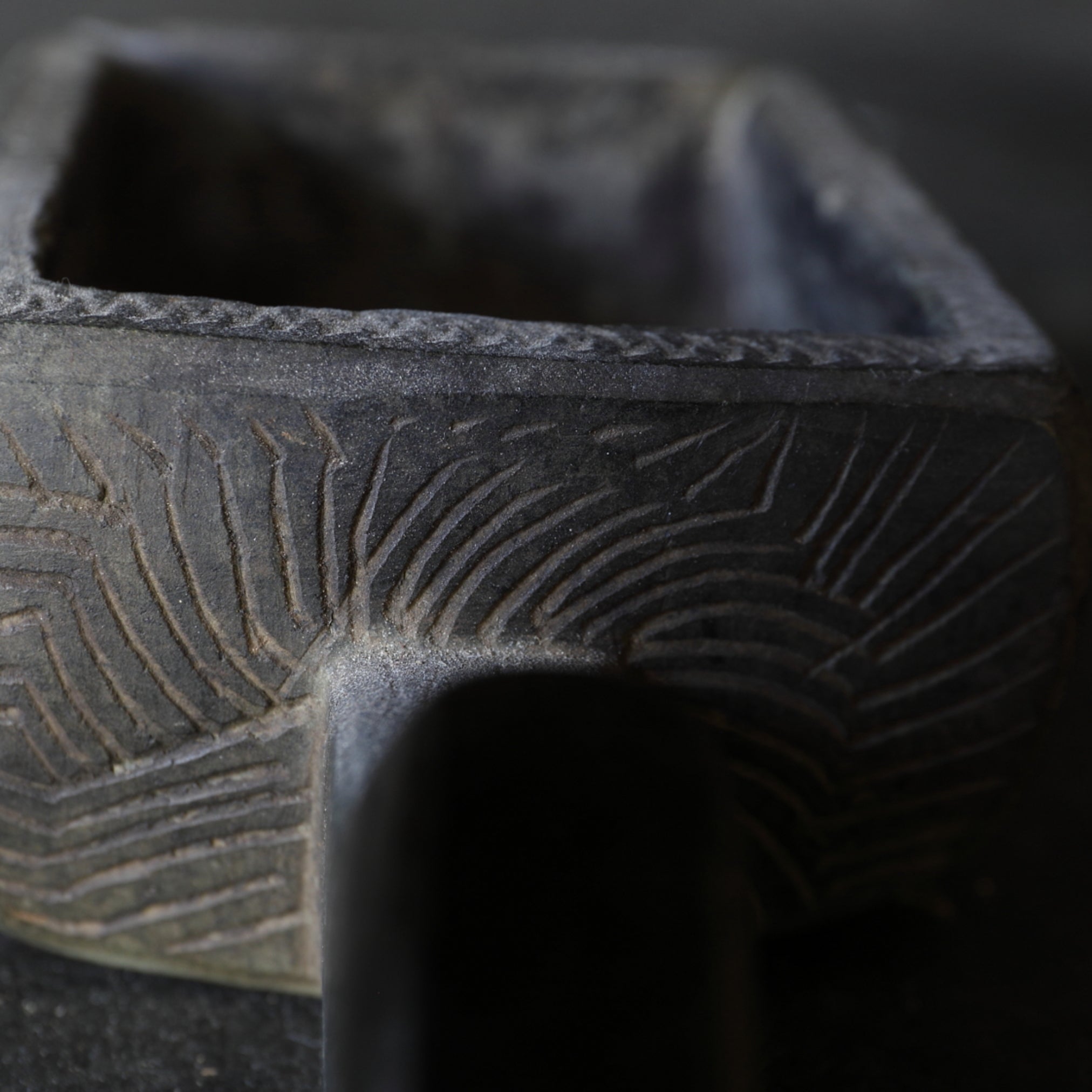 LÁMPARA DE ACEITE DE PIEDRA, Edad Media(Siglos XII–XVI)