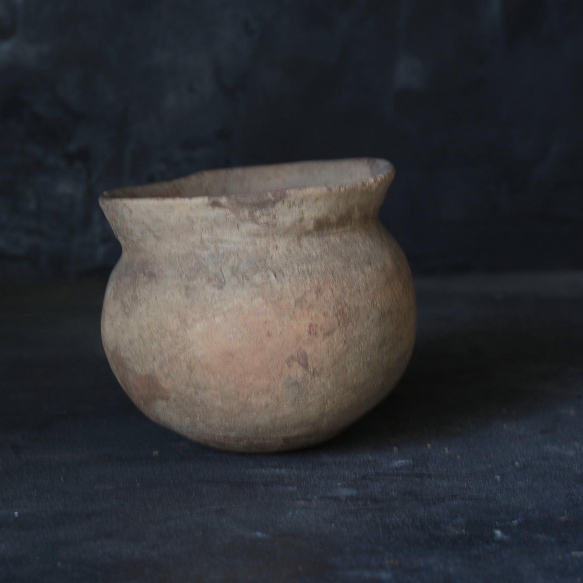 TINAJA DE BOCA ANCHA, Loza, Haji Ware, Período Kofun(250–581 d. C.)