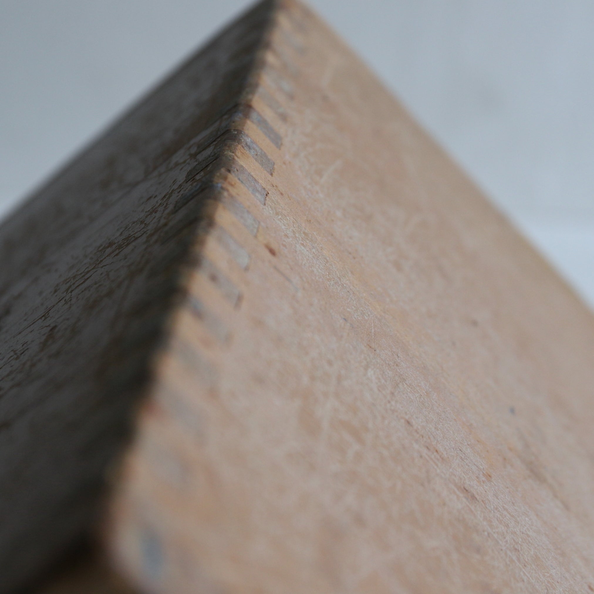 GRAND BLOCS DE CONSTRUCTION TRIANGULAIRES, b