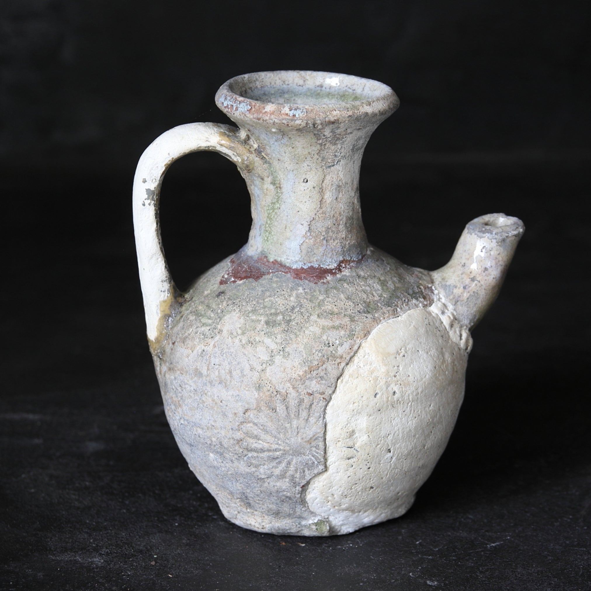 AGUAMANIL, Ko-Seto, vidriado ceniza, con diseño floral estampado, Período Kamakura(1185–1333 d. C.)
