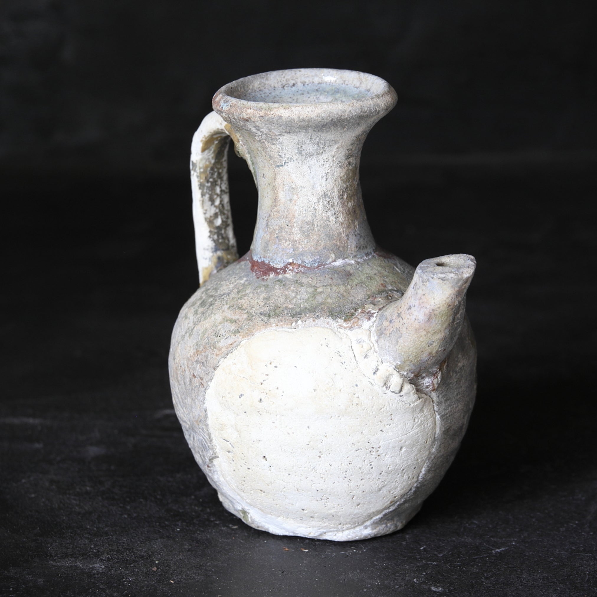 AGUAMANIL, Ko-Seto, vidriado ceniza, con diseño floral estampado, Período Kamakura(1185–1333 d. C.)