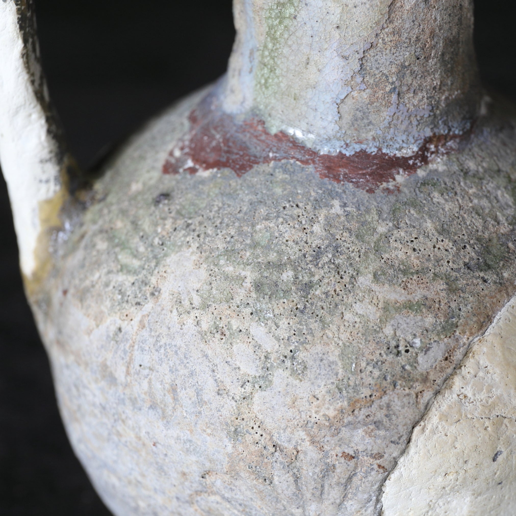 AGUAMANIL, Ko-Seto, vidriado ceniza, con diseño floral estampado, Período Kamakura(1185–1333 d. C.)