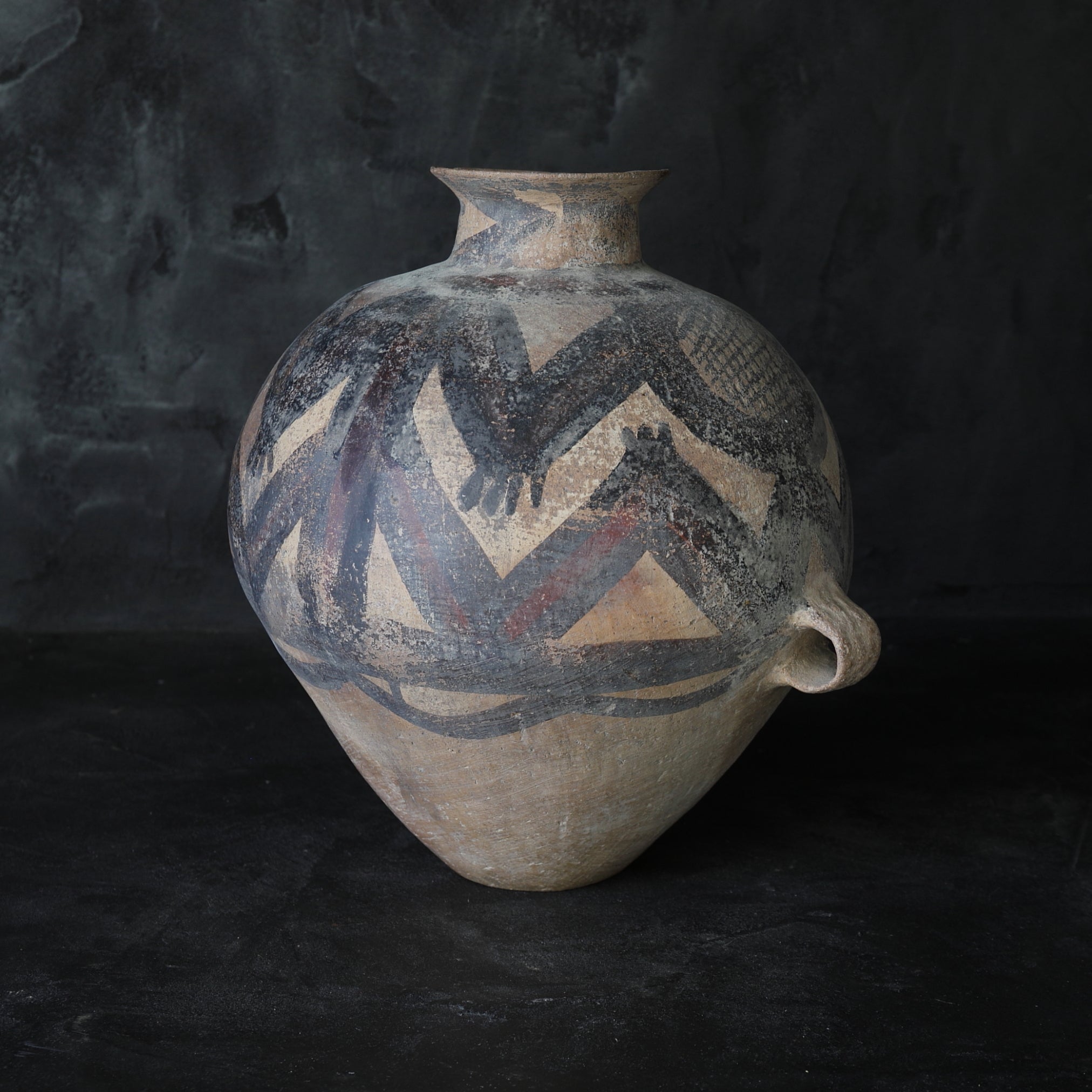 GROSSES GEFÄSS, Bemalte Keramik, Majiayao-Kultur(3300–2050 v. Chr.)