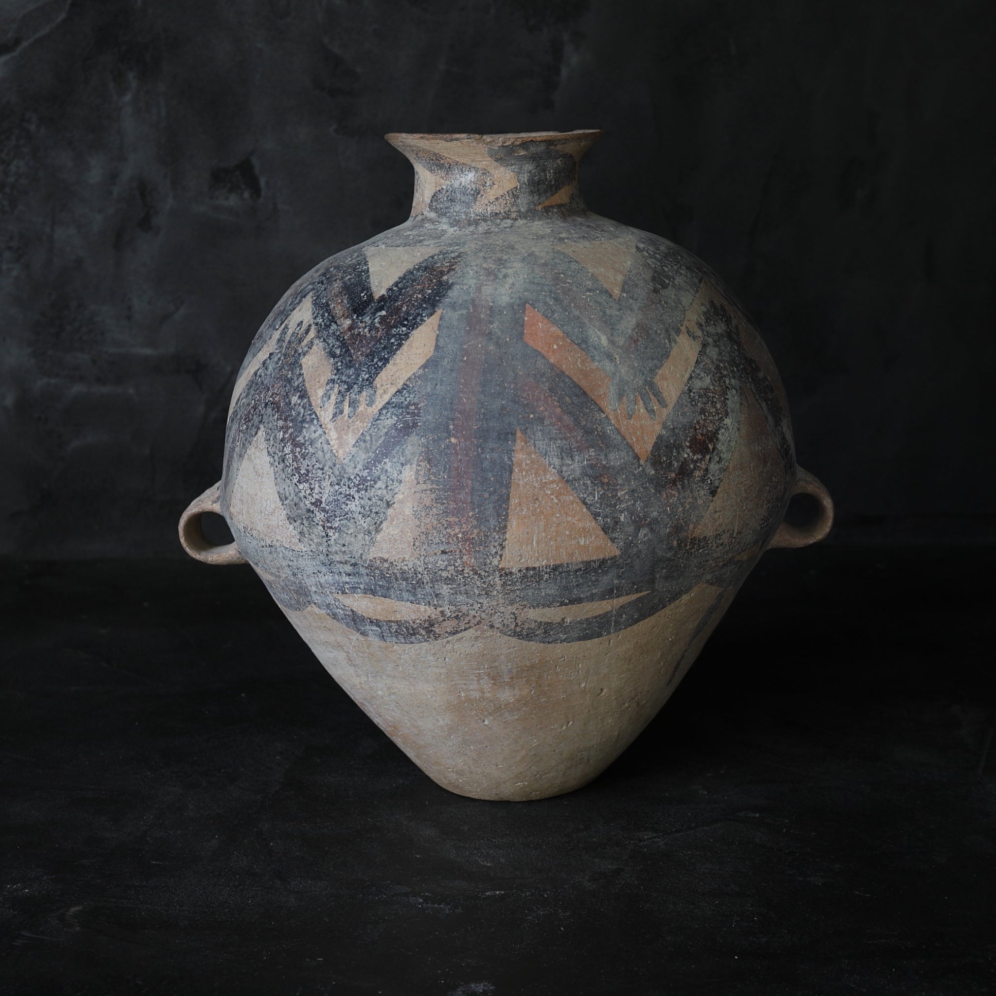 GROSSES GEFÄSS, Bemalte Keramik, Majiayao-Kultur(3300–2050 v. Chr.)