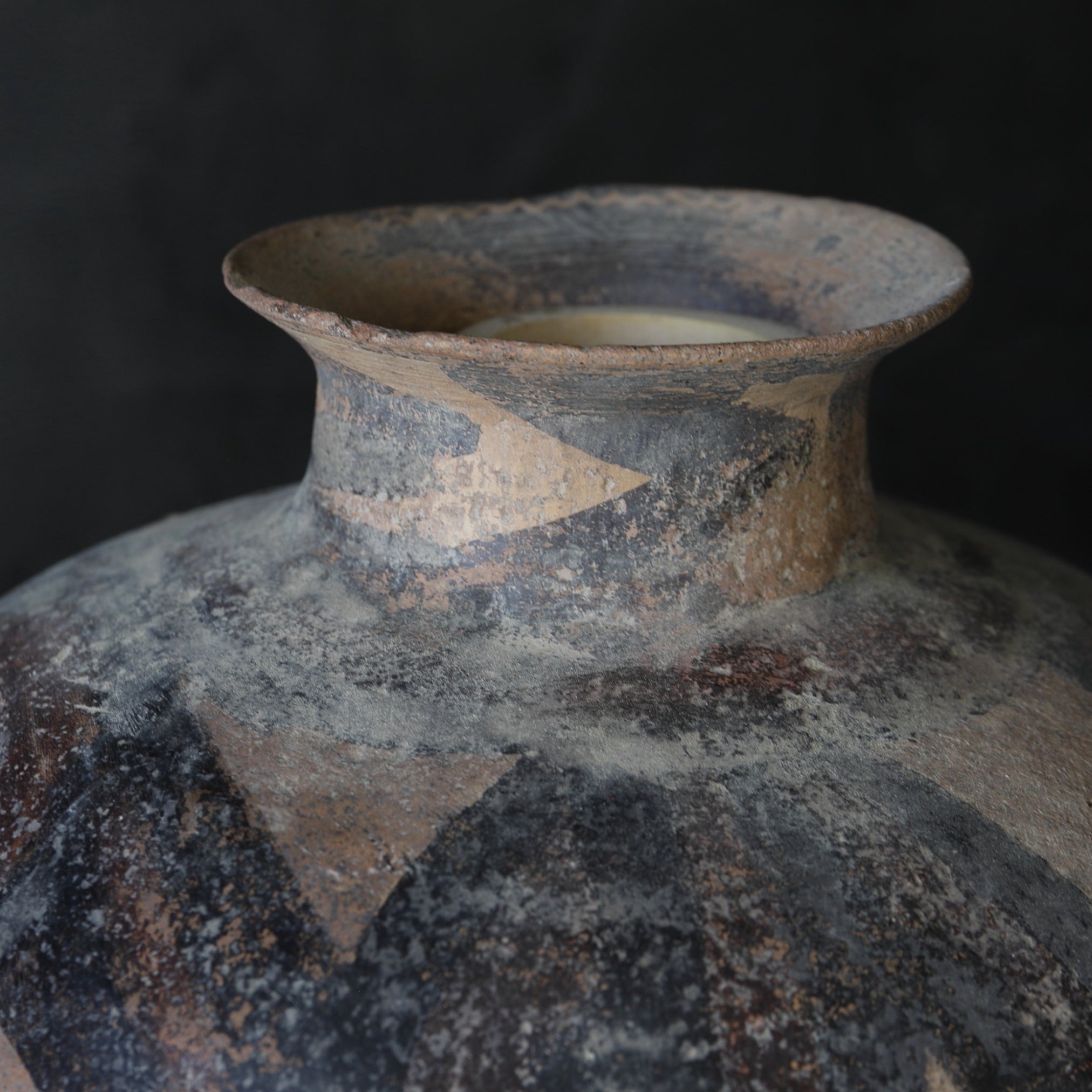 GROSSES GEFÄSS, Bemalte Keramik, Majiayao-Kultur(3300–2050 v. Chr.)