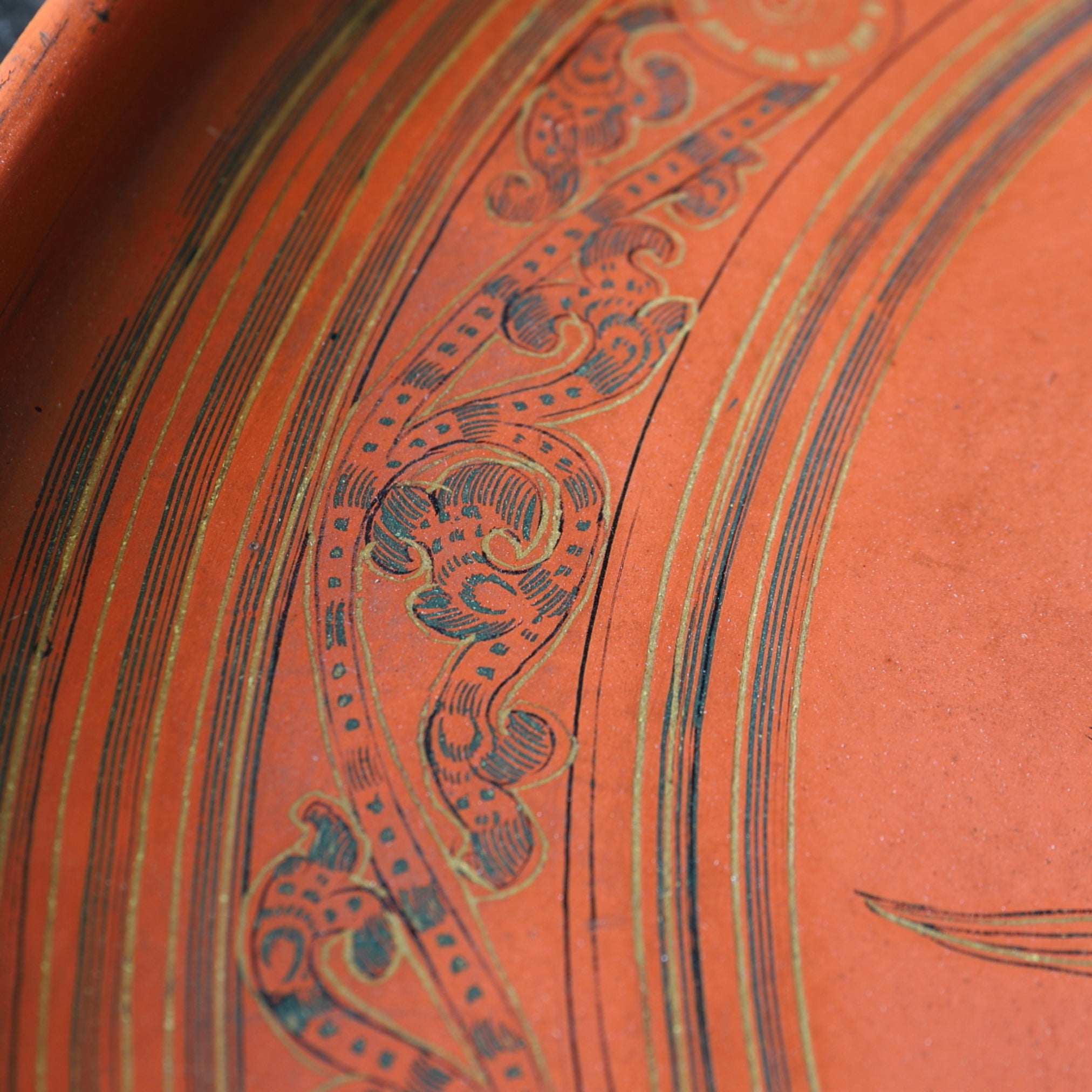 BANDEJA, Lacada antigua con diseño de fénix, birmano, Moderno(Siglos XIX–XX)
