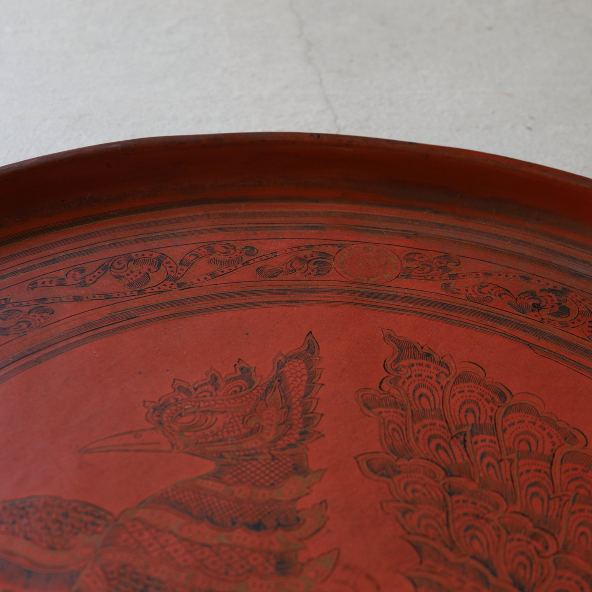 BANDEJA, Lacada antigua con diseño de fénix, birmano, Moderno(Siglos XIX–XX)