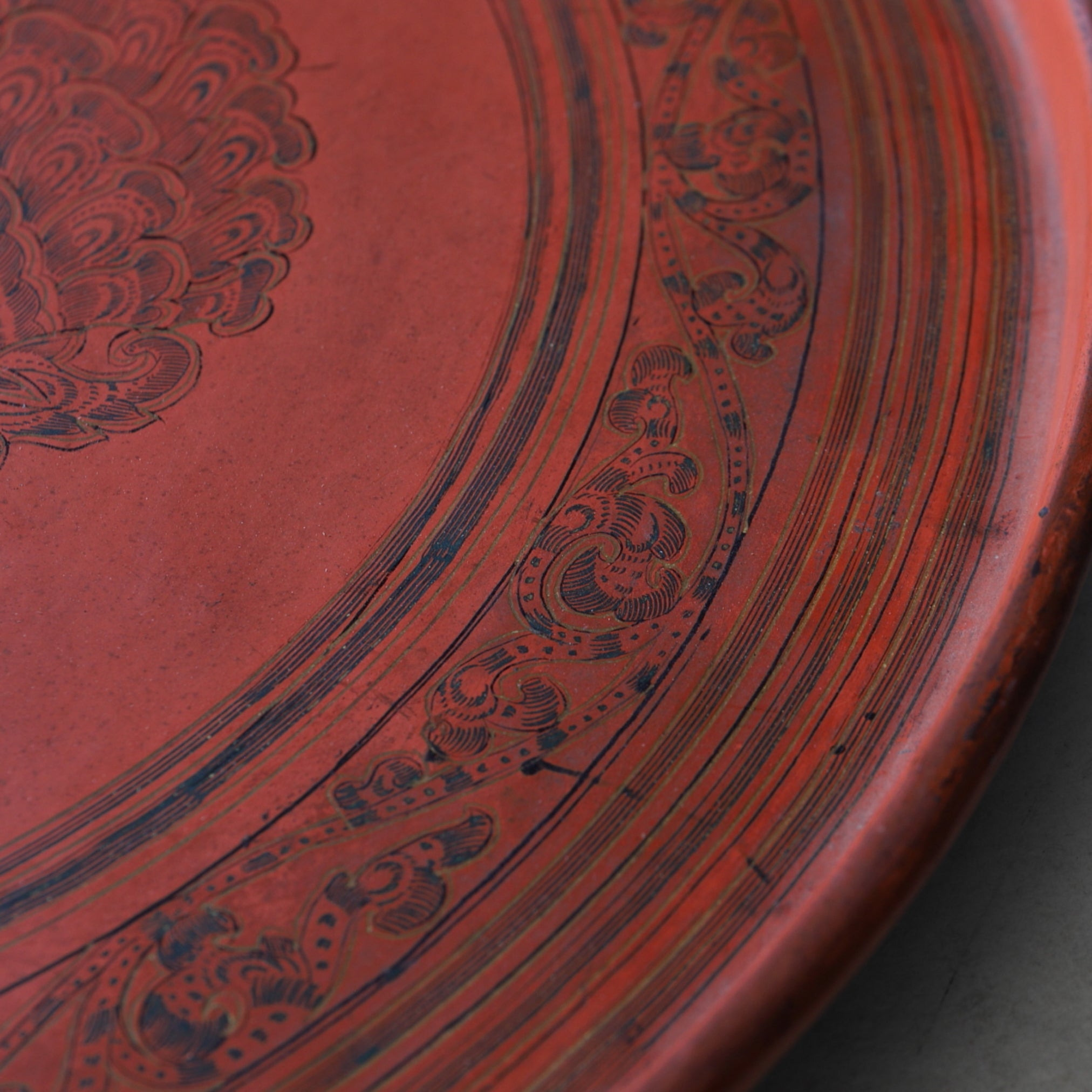 BANDEJA, Lacada antigua con diseño de fénix, birmano, Moderno(Siglos XIX–XX)
