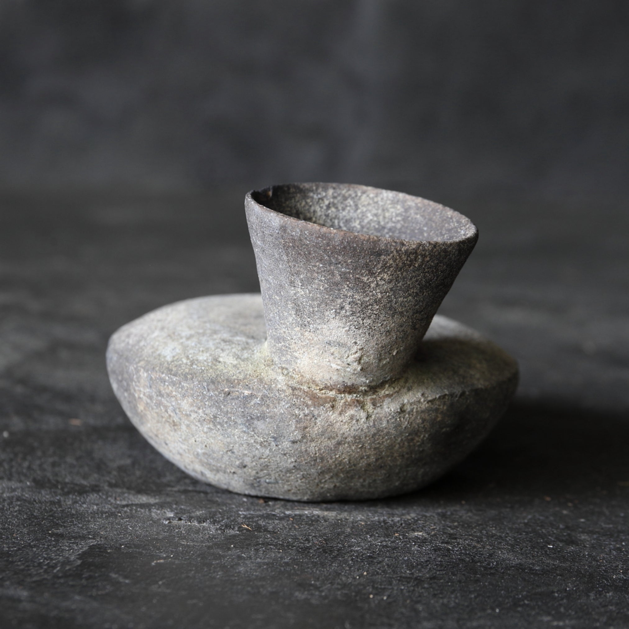 BOTELLA PLANA PEQUEÑA, Cerámica Sue, Período Nara(710–794 d. C.)