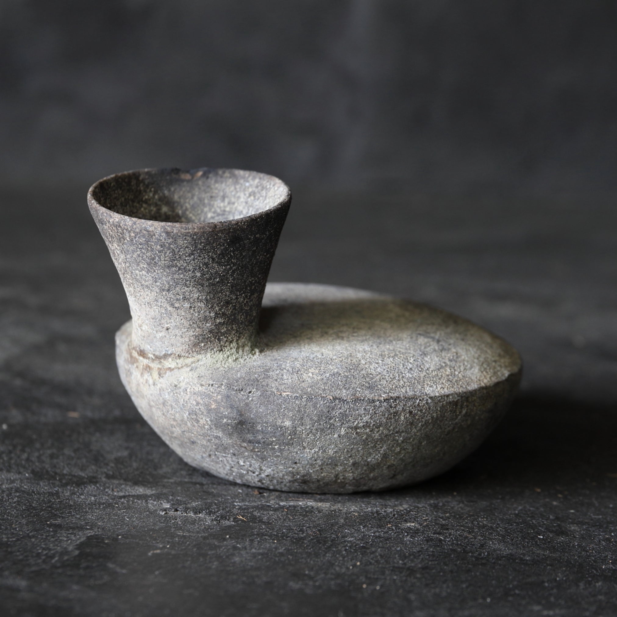 BOTELLA PLANA PEQUEÑA, Cerámica Sue, Período Nara(710–794 d. C.)