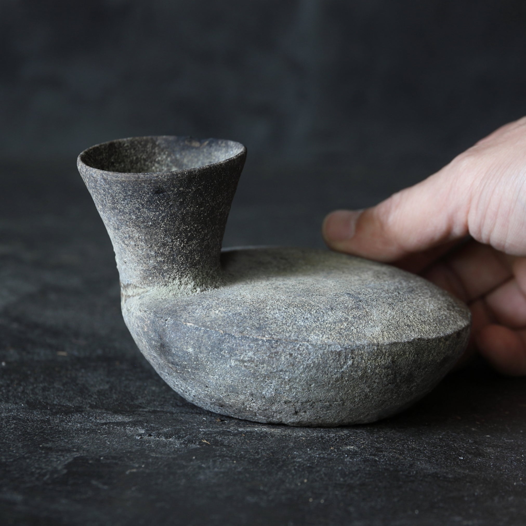 BOTELLA PLANA PEQUEÑA, Cerámica Sue, Período Nara(710–794 d. C.)