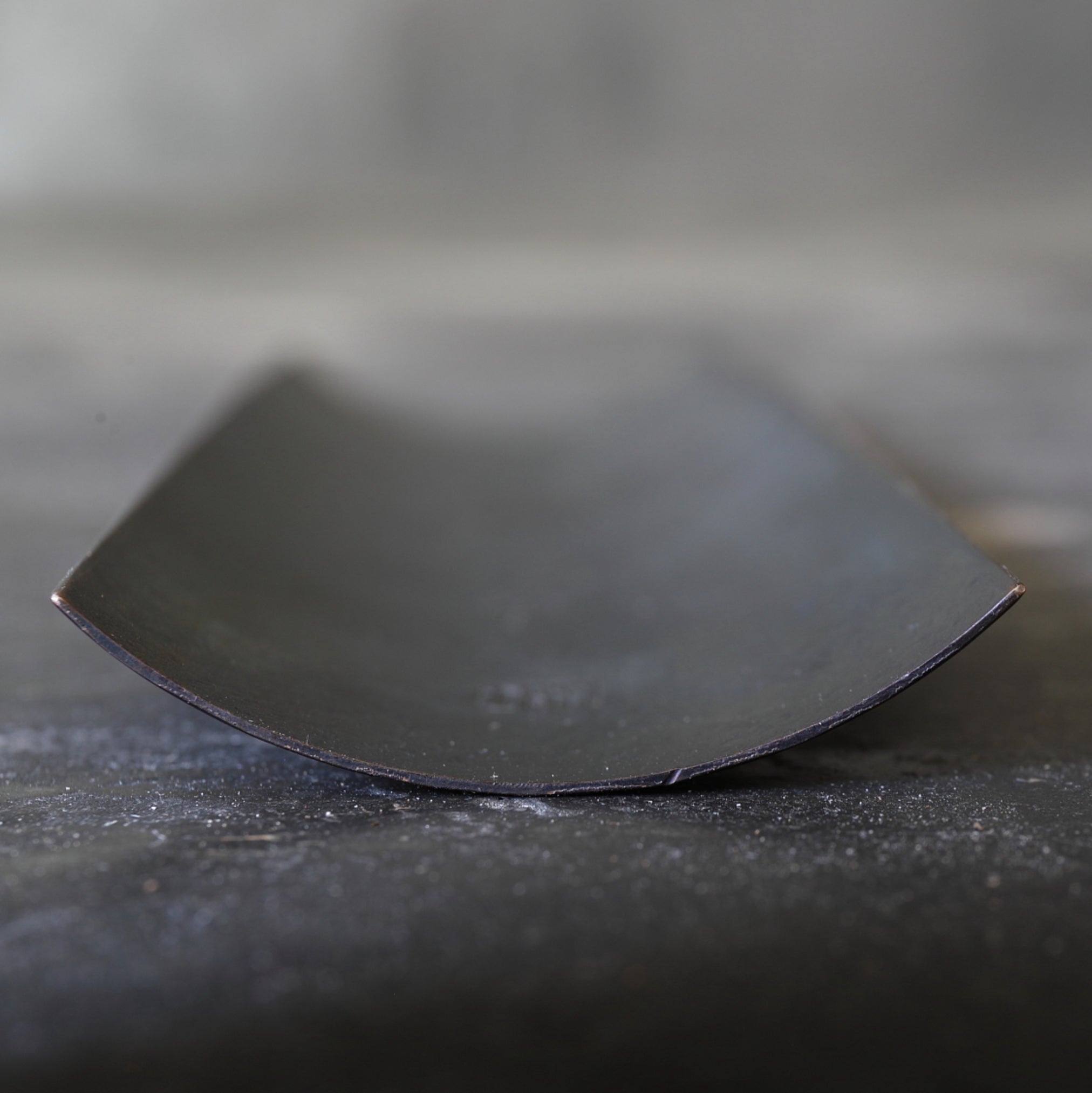 CUCHARA PARA TÉ DE COBRE, Tallada con diseño de poema chino, marcado, Moderno(Siglos XIX–XX)