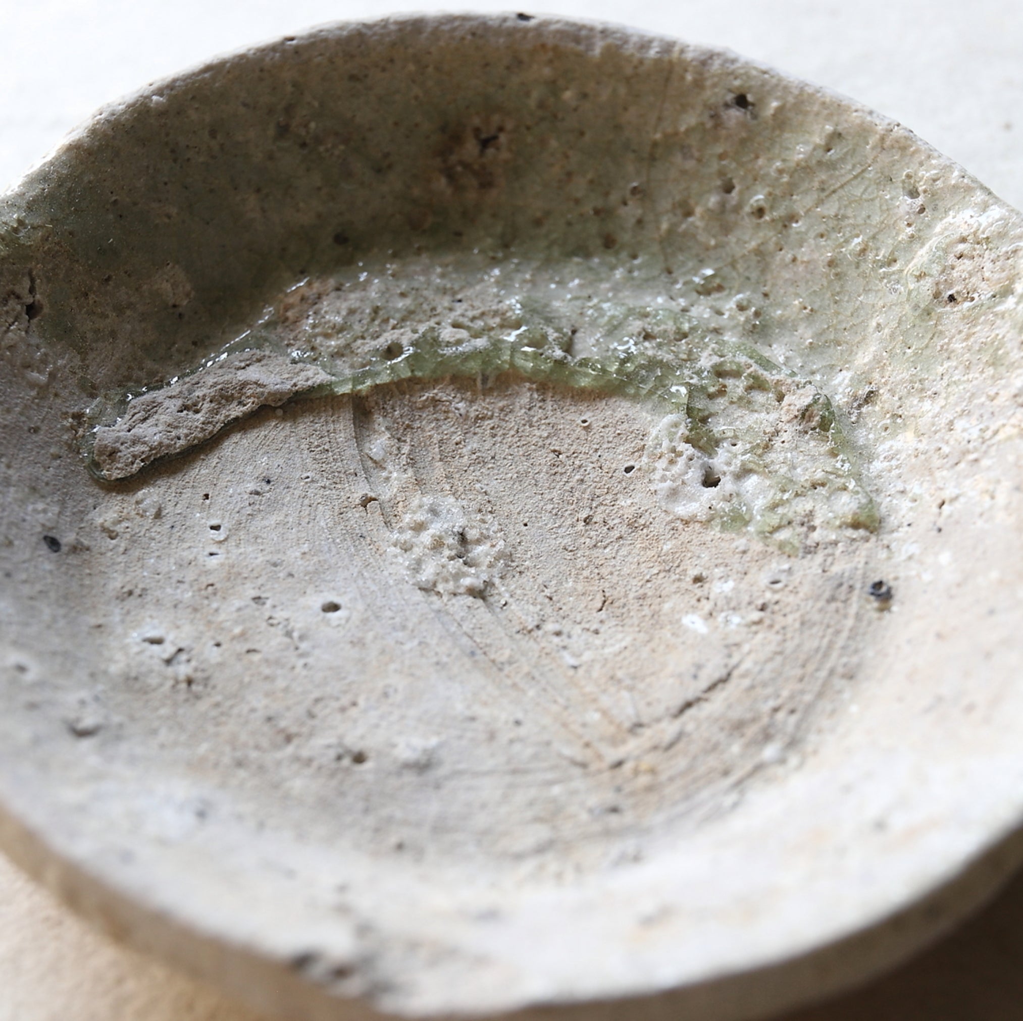 YAMAZARA(PLATO DE MONTAÑA)/ TAZA DE SAKE, Ko-Seto, b, Período Kamakura(1185–1333 d. C.)