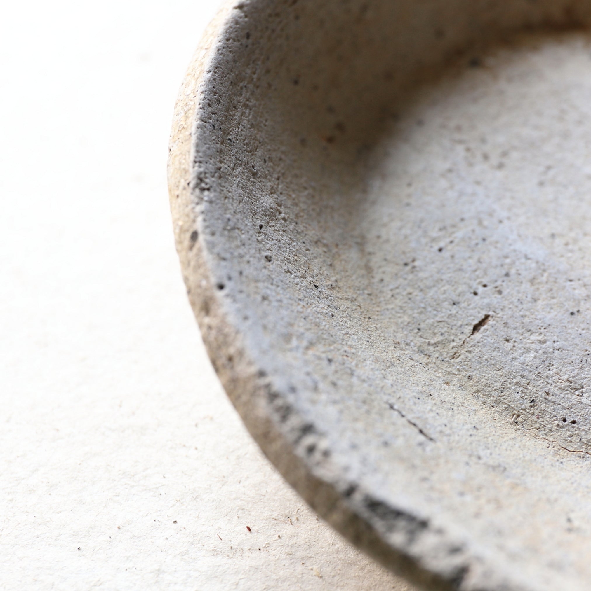 YAMAZARA(PLATO DE MONTAÑA)/ TAZA DE SAKE, Ko-Seto, c, Período Kamakura(1185–1333 d. C.)