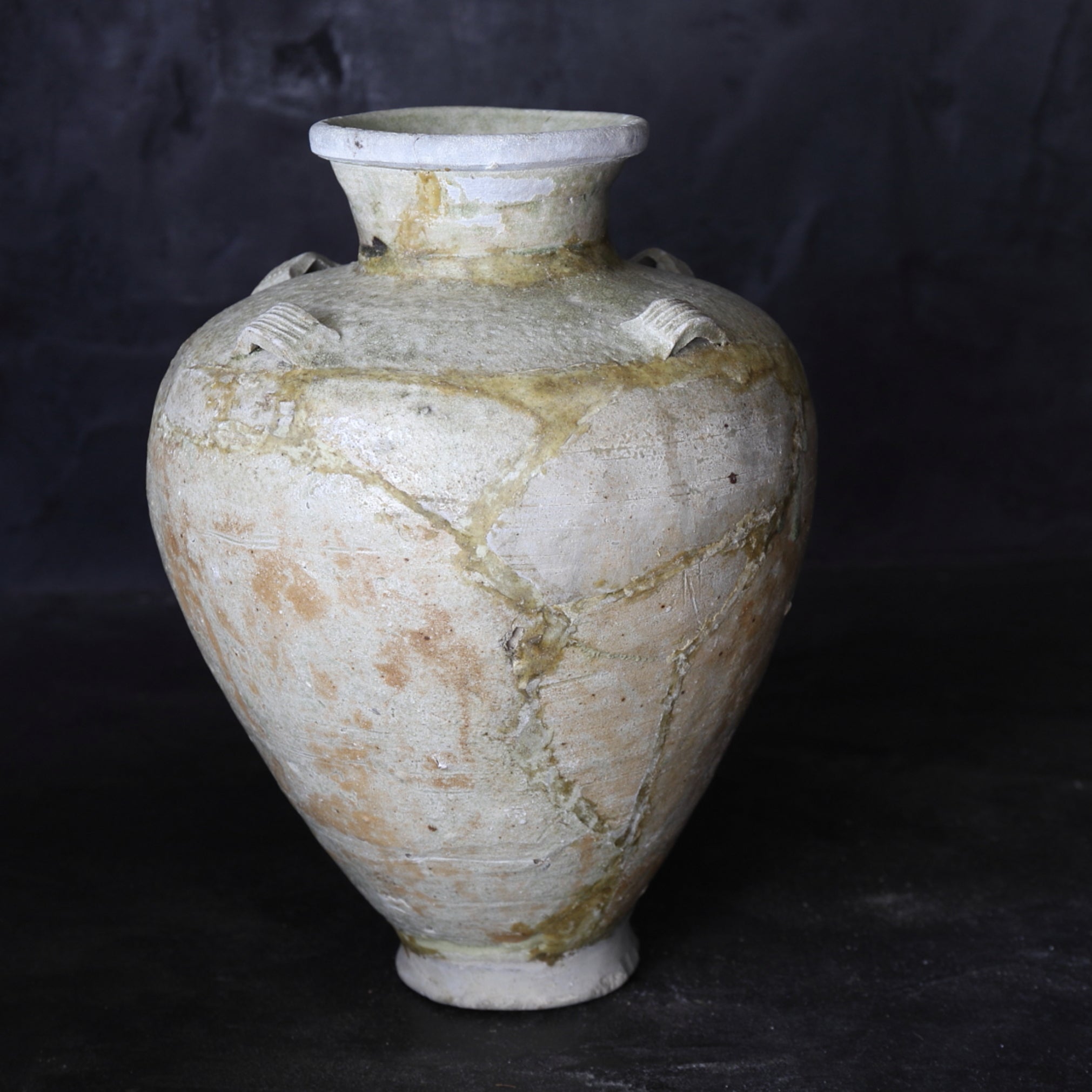 JARRA CON CUATRO ASAS, Ko-Seto, vidriado ceniza, Período Kamakura(1185–1333 d. C.)