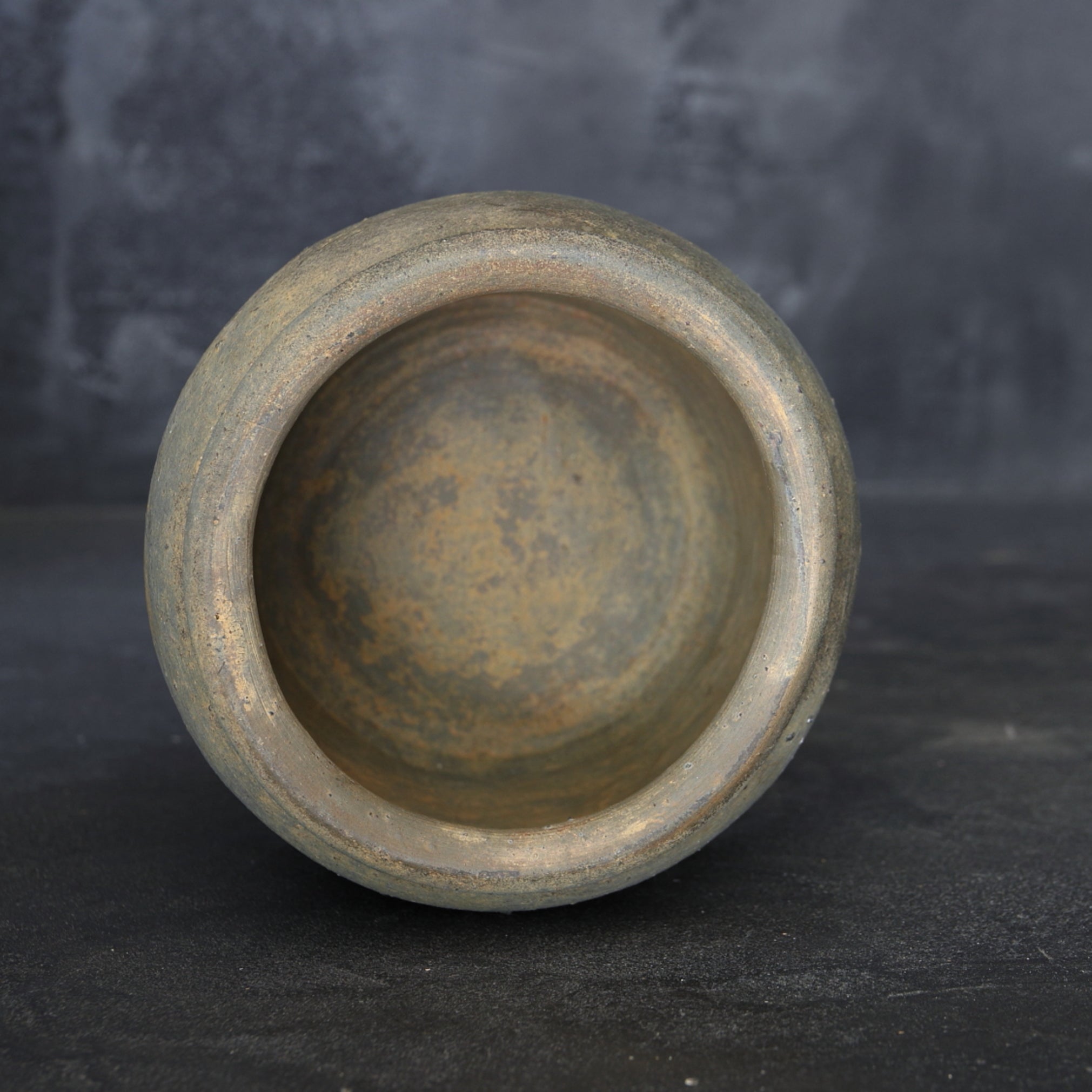 JARRA DE CUELLO CORTO, linaje Atsumi / Cerámica Sue, Período Heian(794–1185 d. C.)