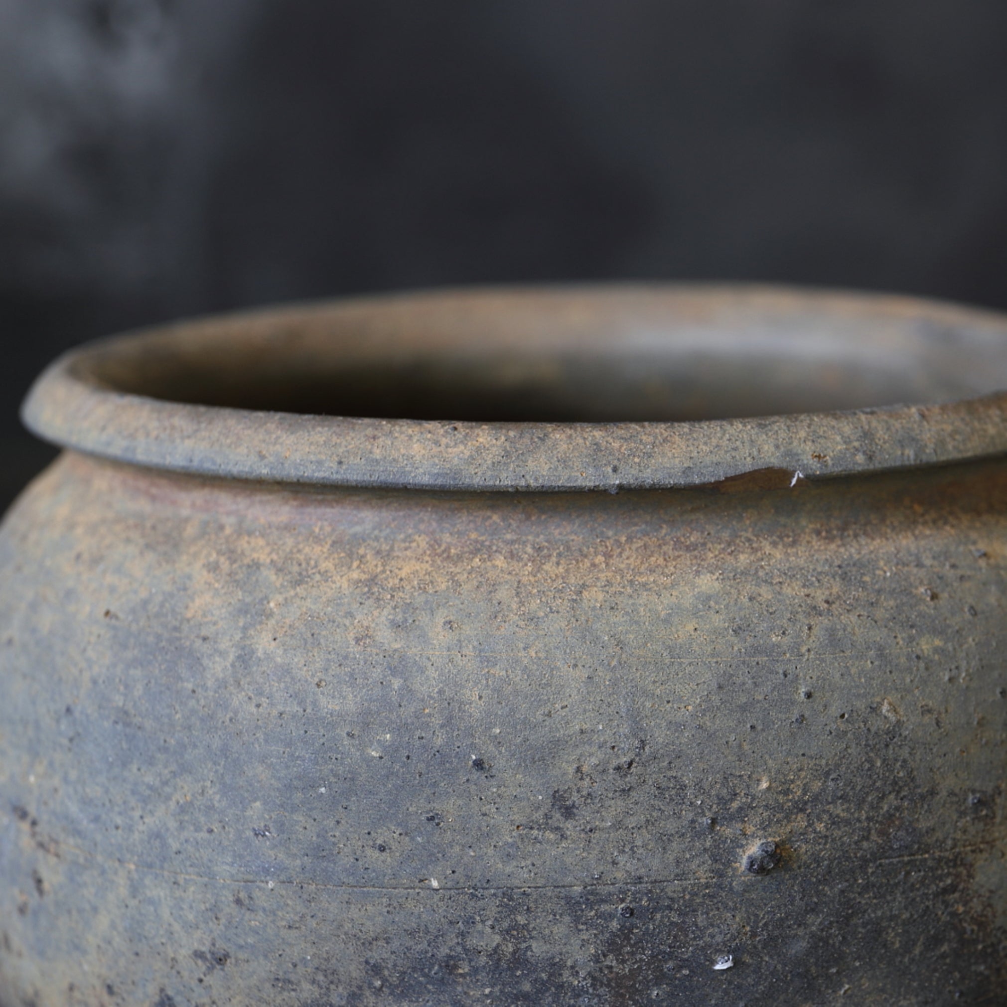 JARRA DE CUELLO CORTO, linaje Atsumi / Cerámica Sue, Período Heian(794–1185 d. C.)
