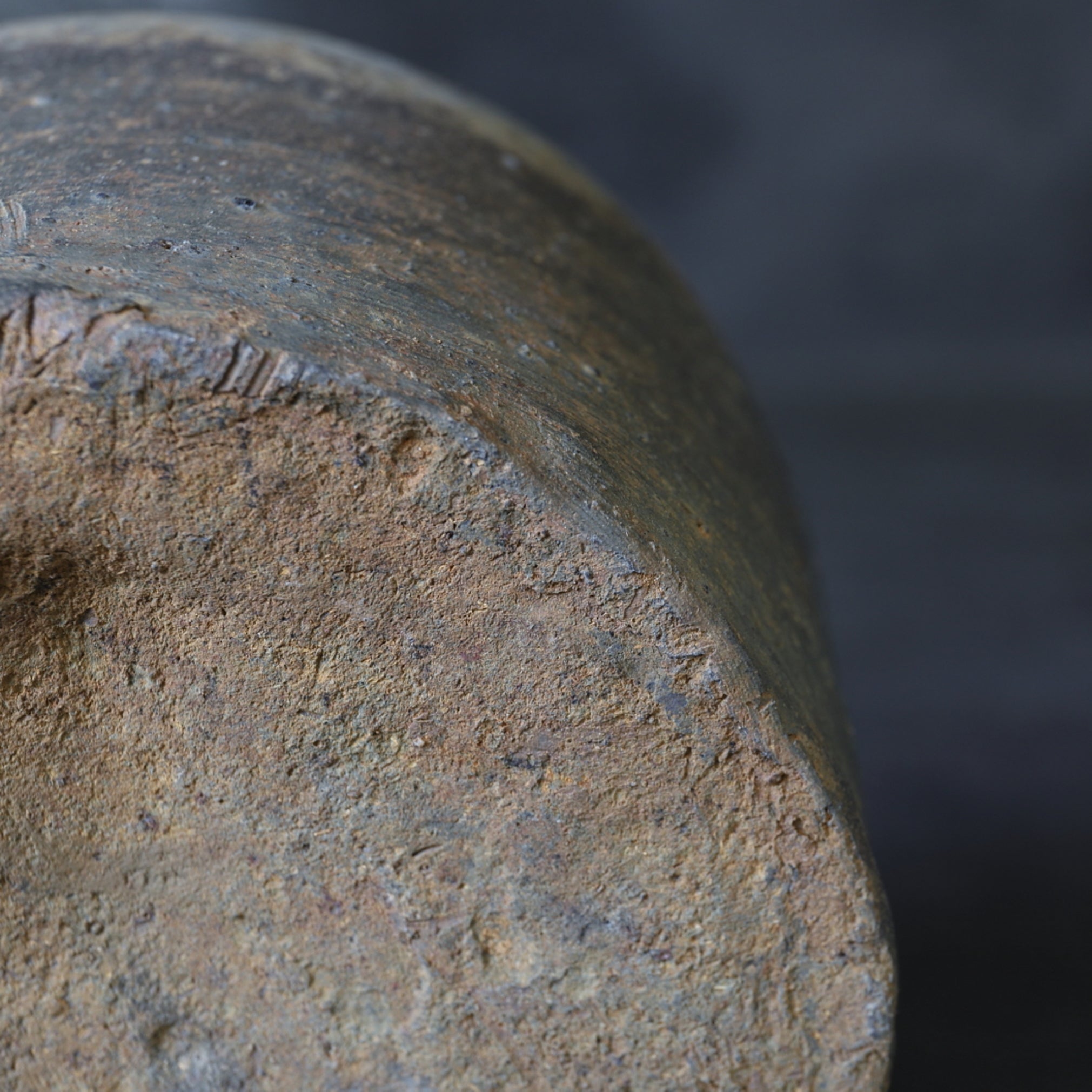 JARRA DE CUELLO CORTO, linaje Atsumi / Cerámica Sue, Período Heian(794–1185 d. C.)
