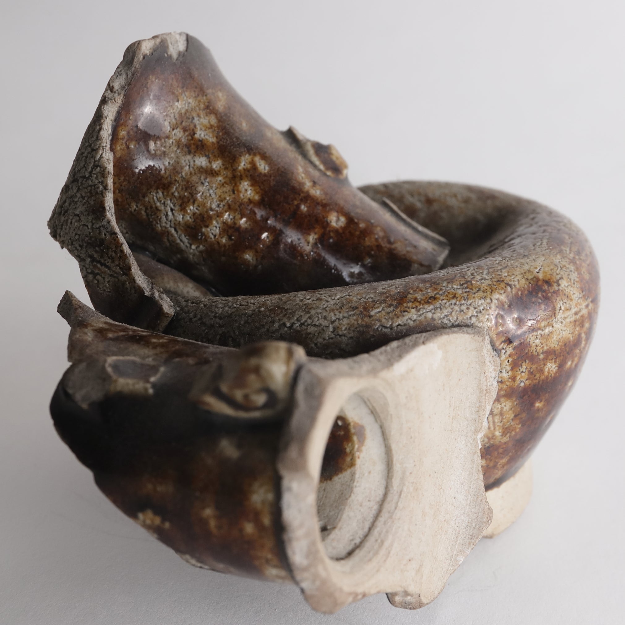 鎌倉時代 古瀬戸 破れ壺(1185–1333 CE)