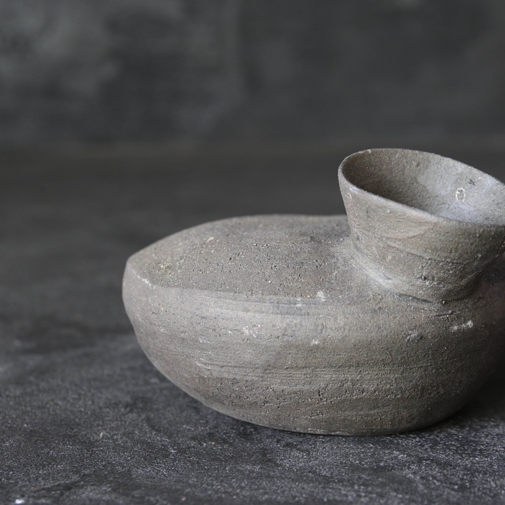 BOTELLA PLANA PEQUEÑA, Cerámica Sue, Período Nara(710–794 d. C.)