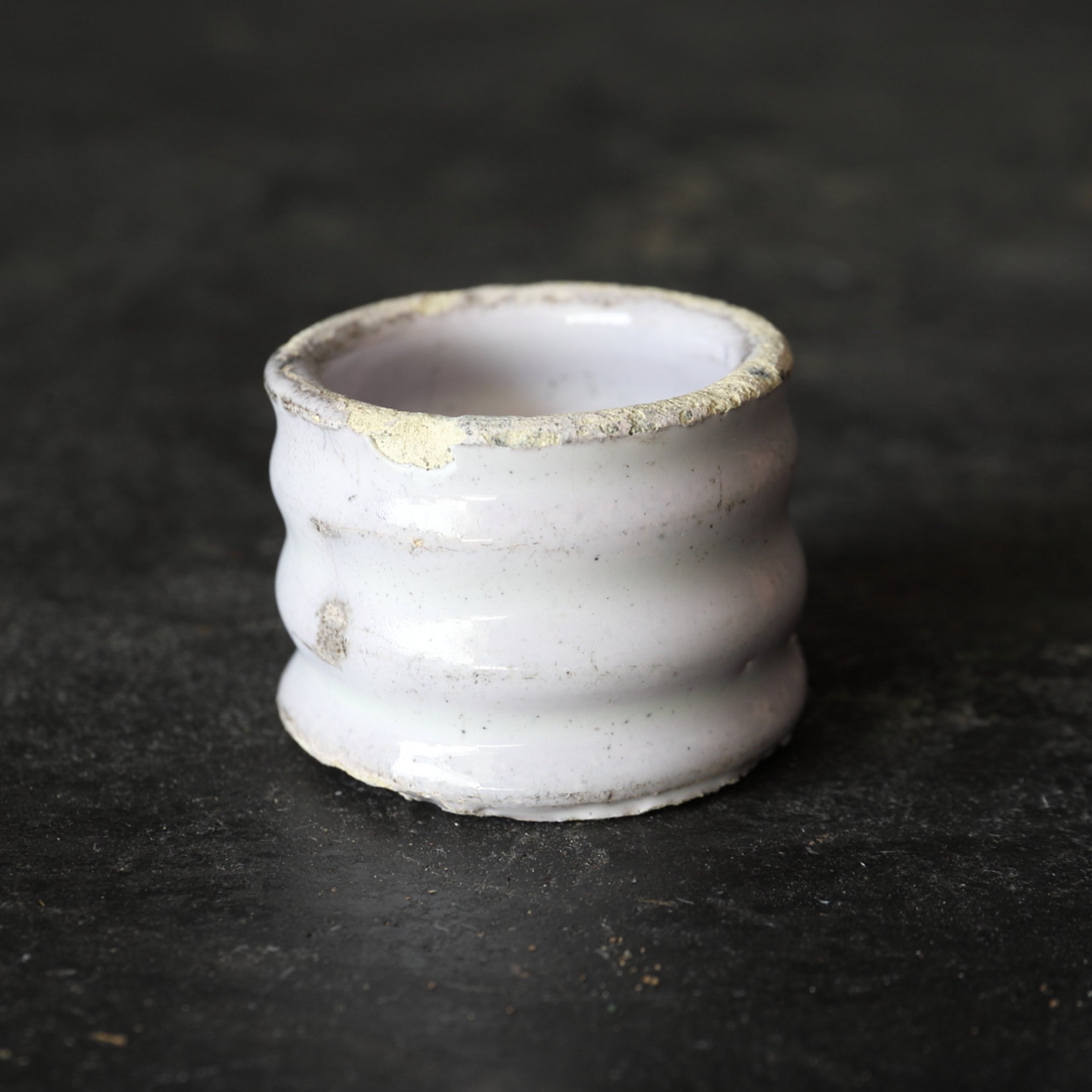 KLEINES GEFÄSS, Delfter Ware, weiß glasiert, 1, Niederländische Antiquität, Frühe Neuzeit(16.–19. Jahrhundert)
