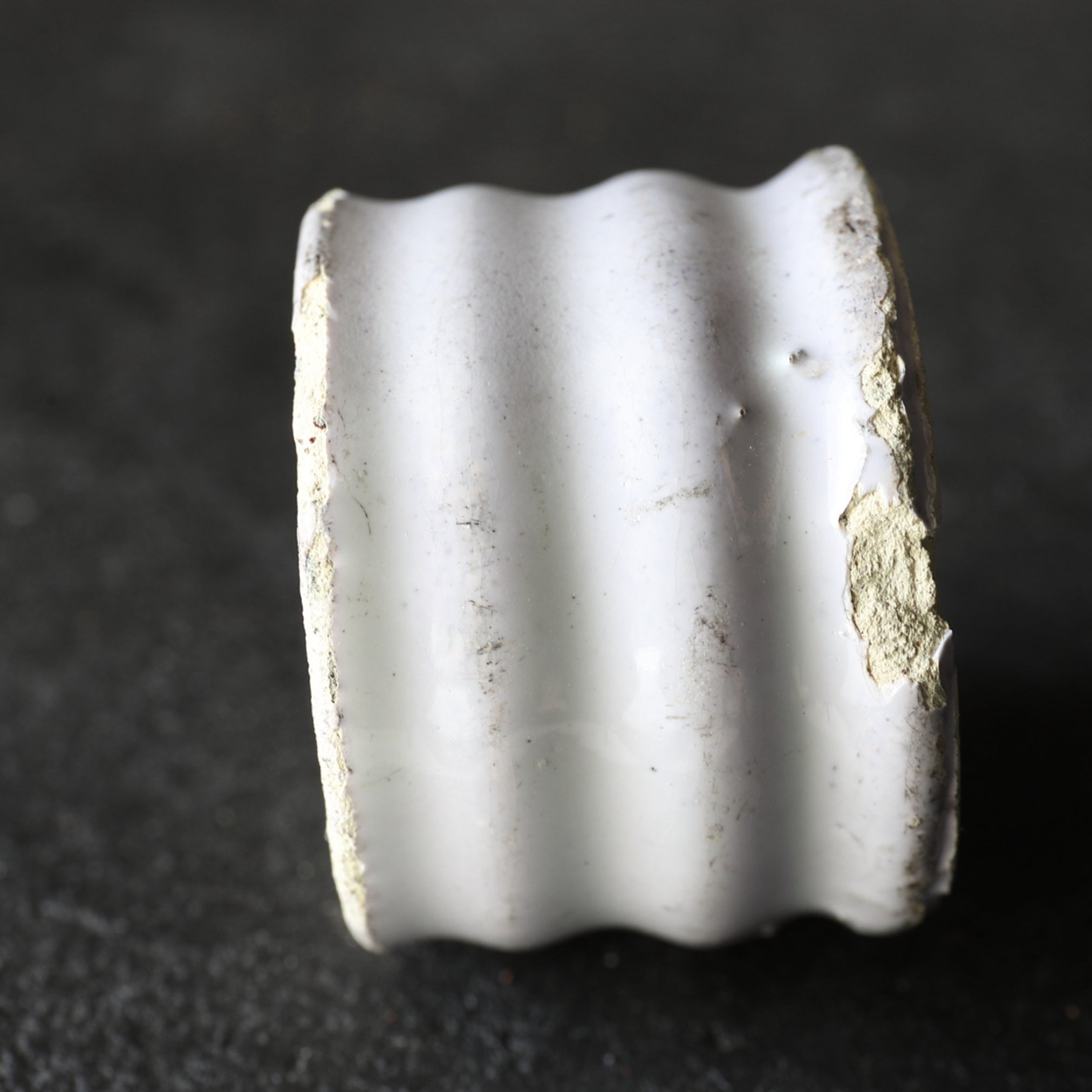 KLEINES GEFÄSS, Delfter Ware, weiß glasiert, 1, Niederländische Antiquität, Frühe Neuzeit(16.–19. Jahrhundert)
