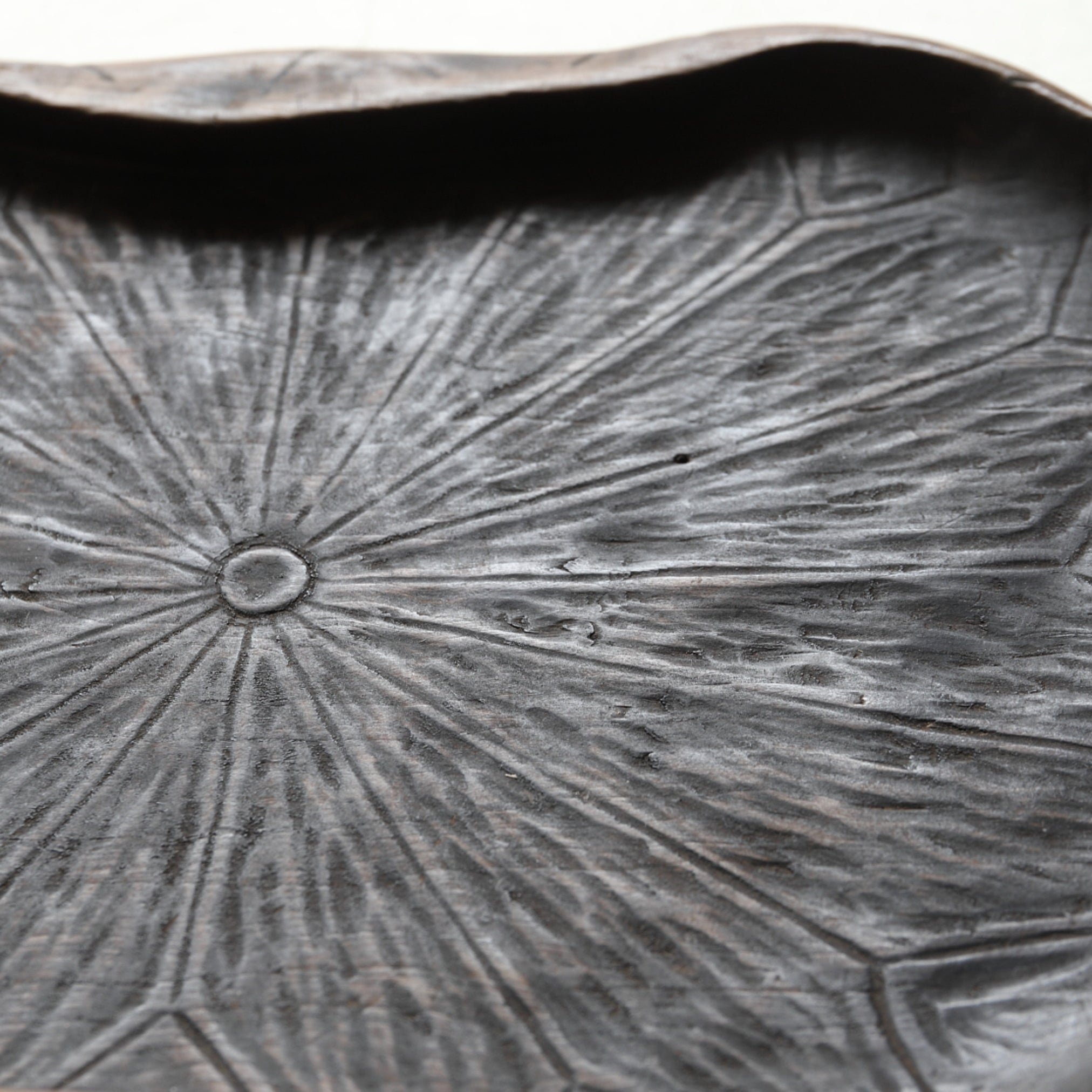BANDEJA DE TÉ DE LOTO, Período Azuchi-Momoyama–Edo(1573–1867 d. C.)