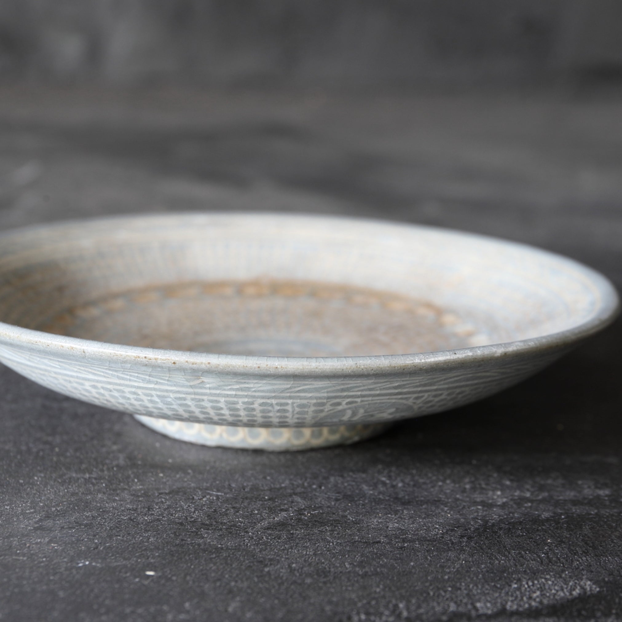 TELLER, Buncheong-Ware, Joseon-Dynastie(1392–1897 n. Chr.)