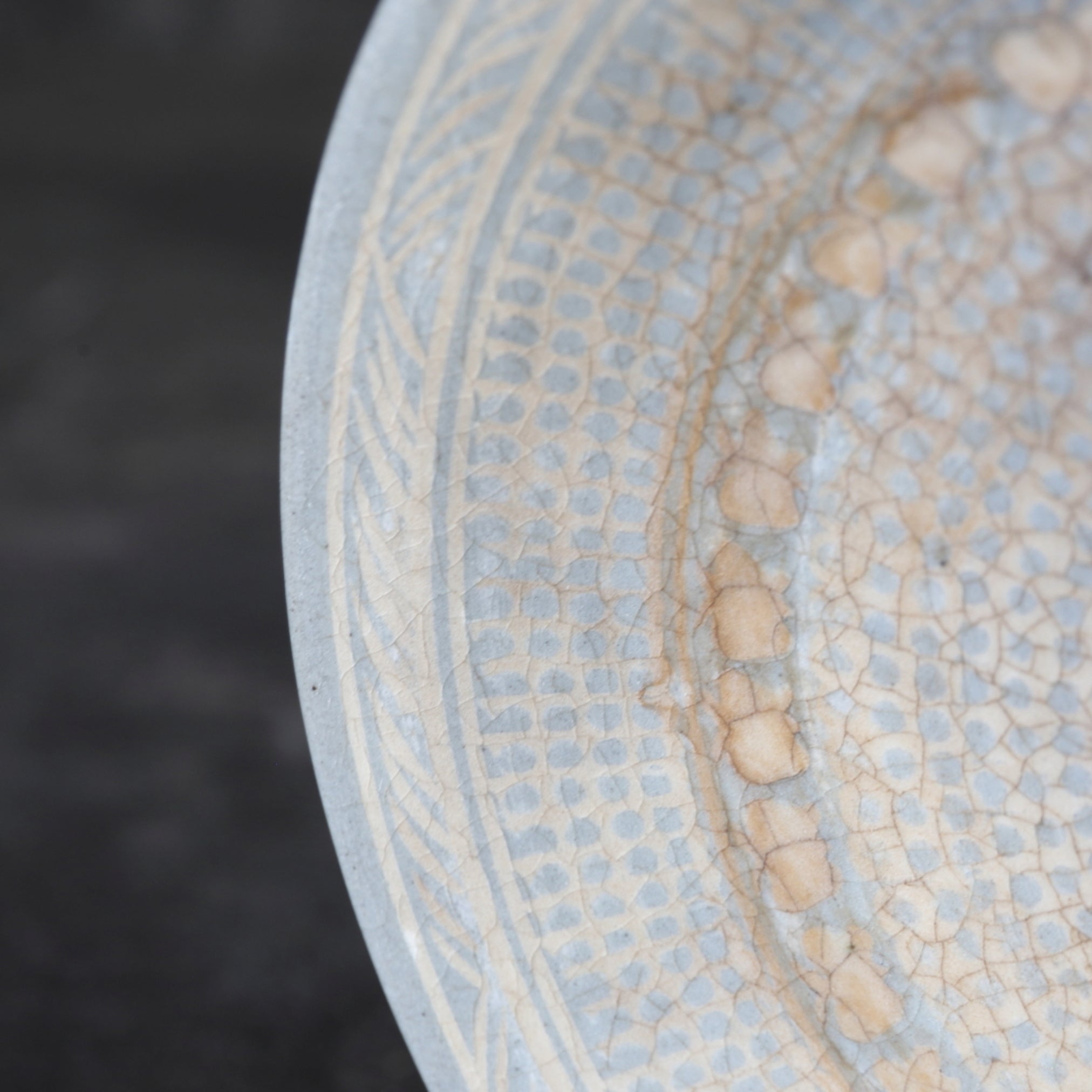TELLER, Buncheong-Ware, Joseon-Dynastie(1392–1897 n. Chr.)