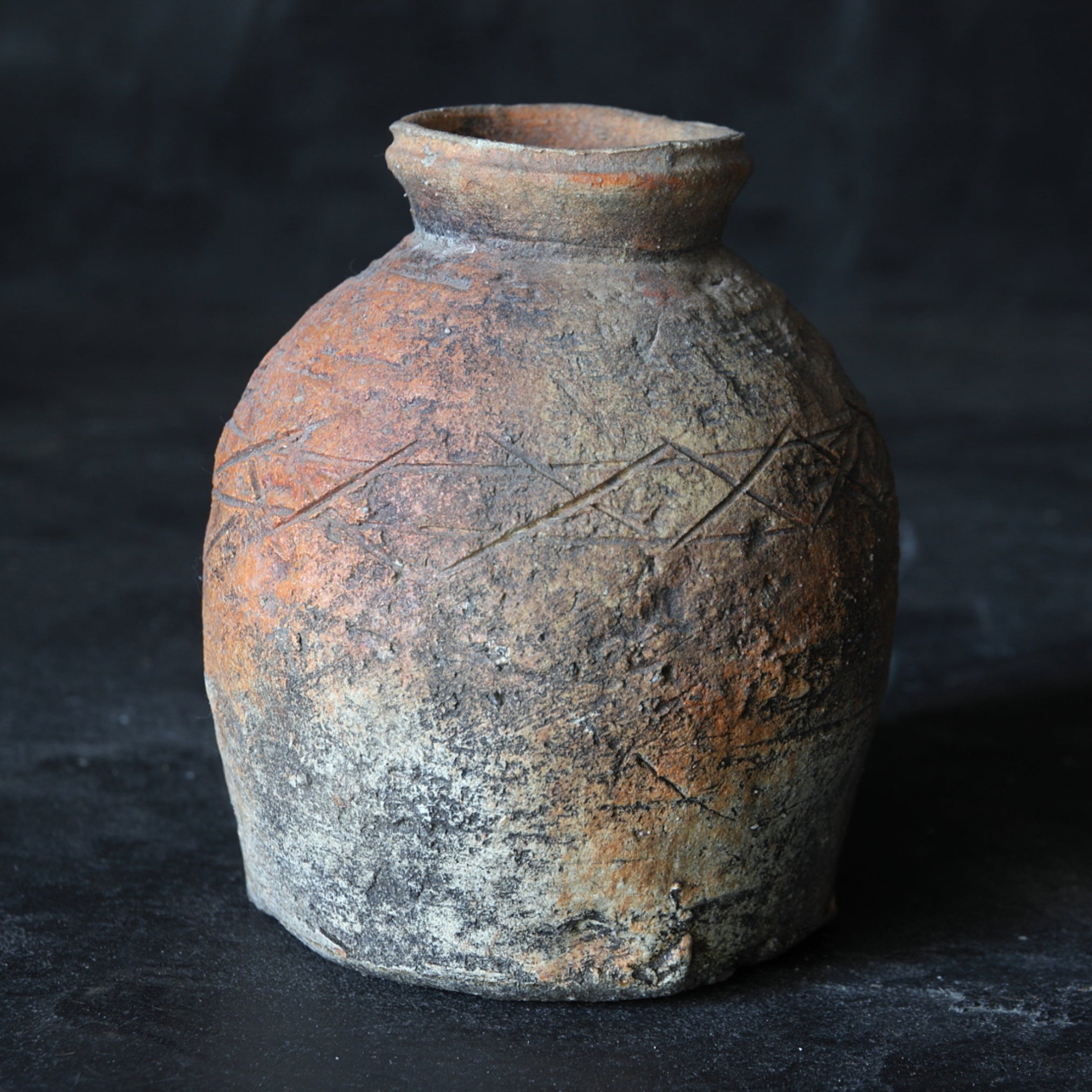 VASO, Ko-Shigaraki / Uzukumaru, con motivo a steccato di cipresso, Periodo Muromachi(1336–1573 d.C.)