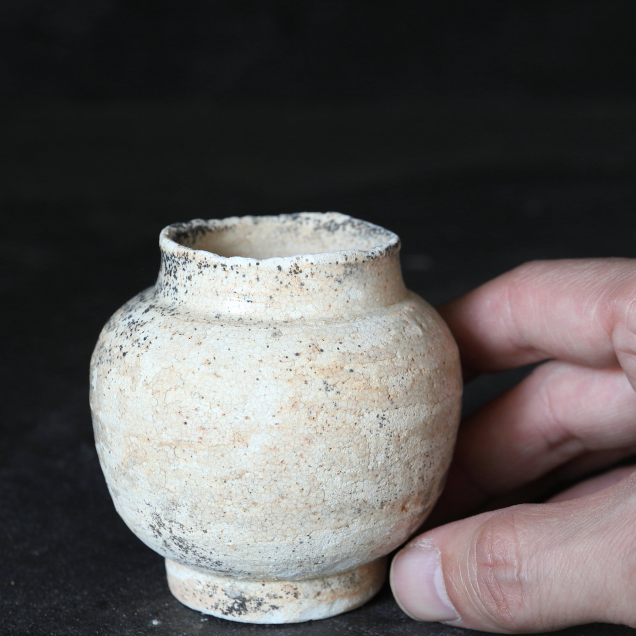 JARRA PEQUEÑA, Ko-Seto, vidriado ceniza, Período Muromachi(1336–1573 d. C.)