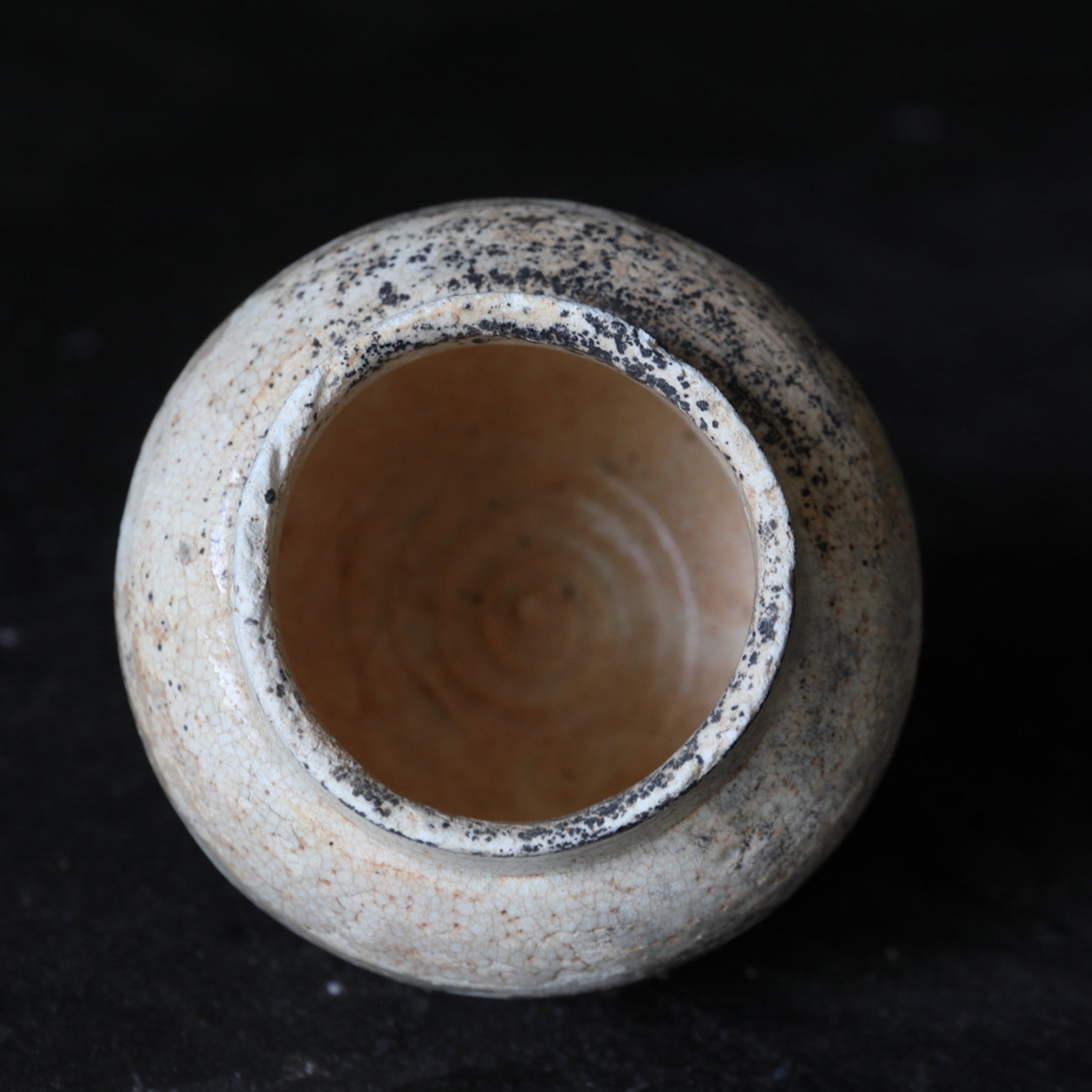 JARRA PEQUEÑA, Ko-Seto, vidriado ceniza, Período Muromachi(1336–1573 d. C.)