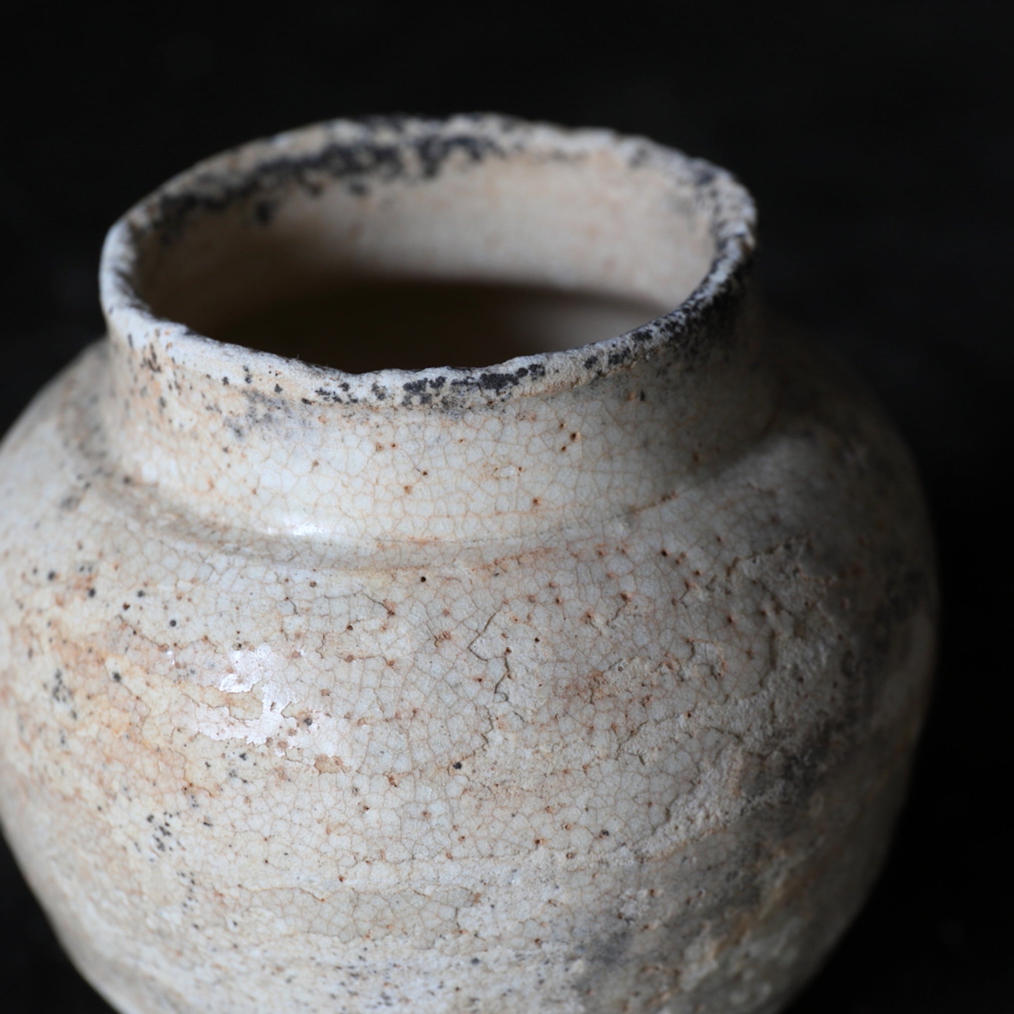 JARRA PEQUEÑA, Ko-Seto, vidriado ceniza, Período Muromachi(1336–1573 d. C.)