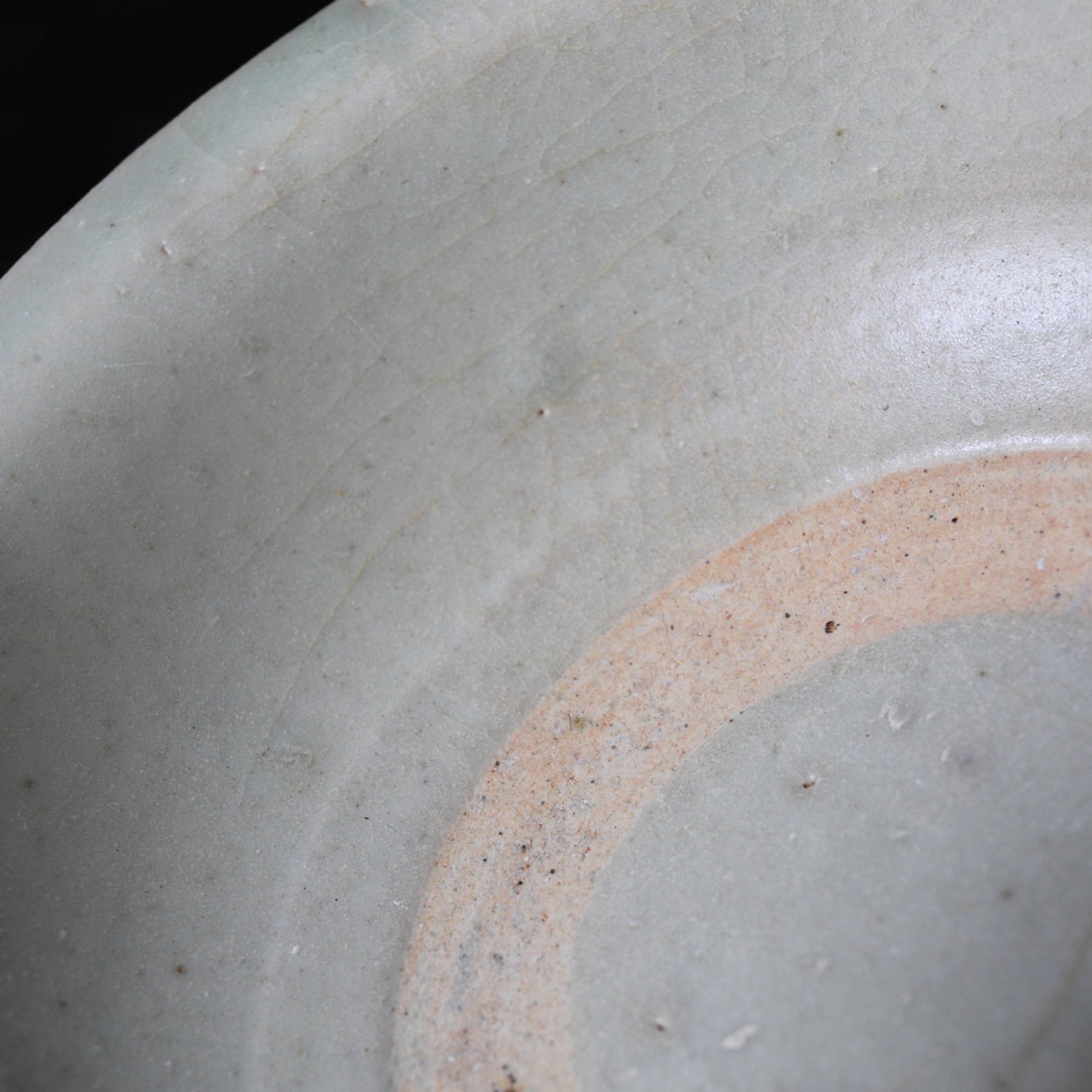 PLATO DE CELADÓN DE HORNO POPULAR ANTIGUO, Dinastía Yuan(1206–1368 d. C.)